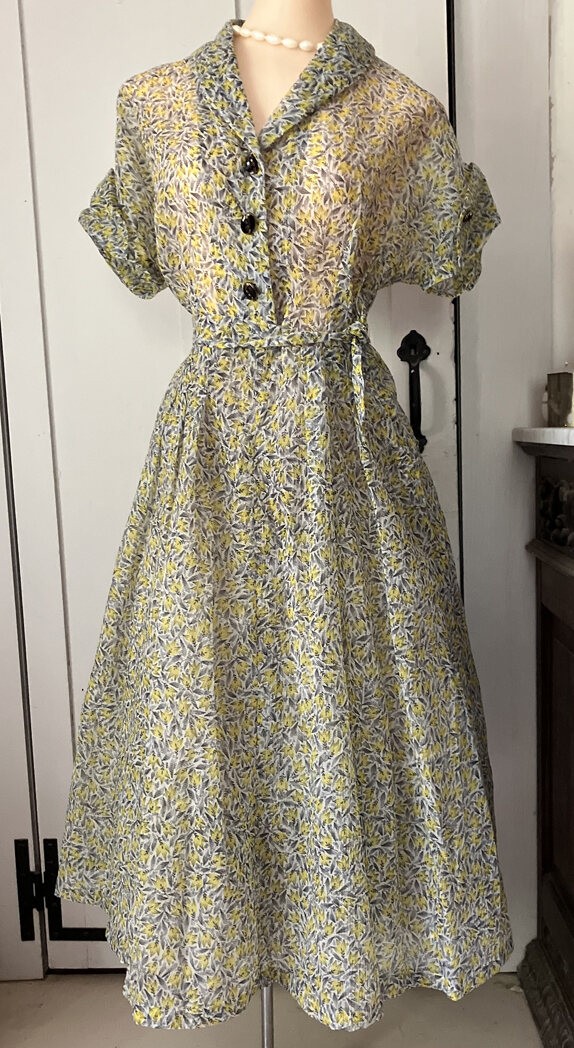Vintage 1950’s Sheer Crinkle Nylon Dress – Mint