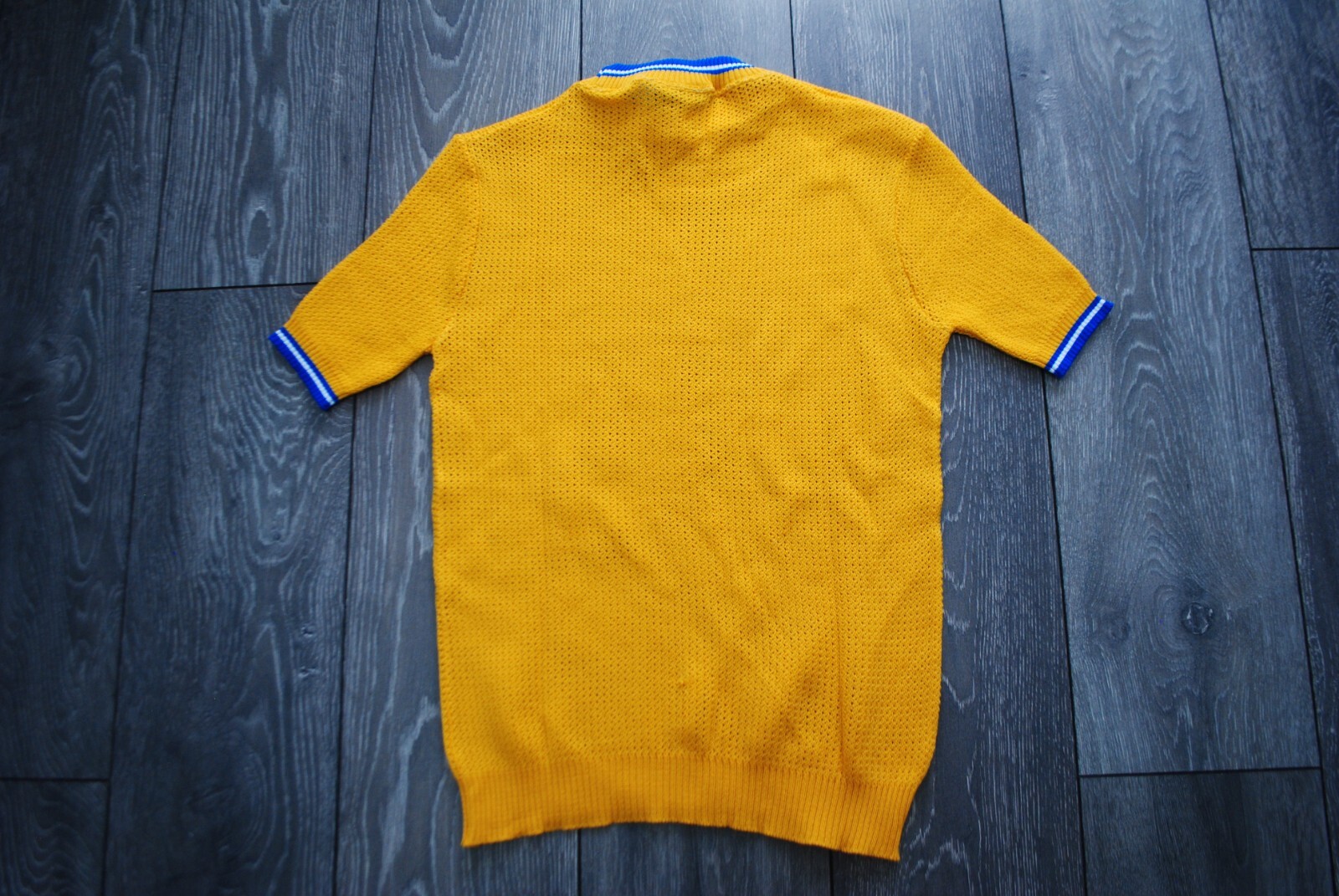 VTG 60S 70S WAFFLE CREW NECK SHIRT YELLOW COURTAULDS UNITED KINGDOM UNISEX SZ M