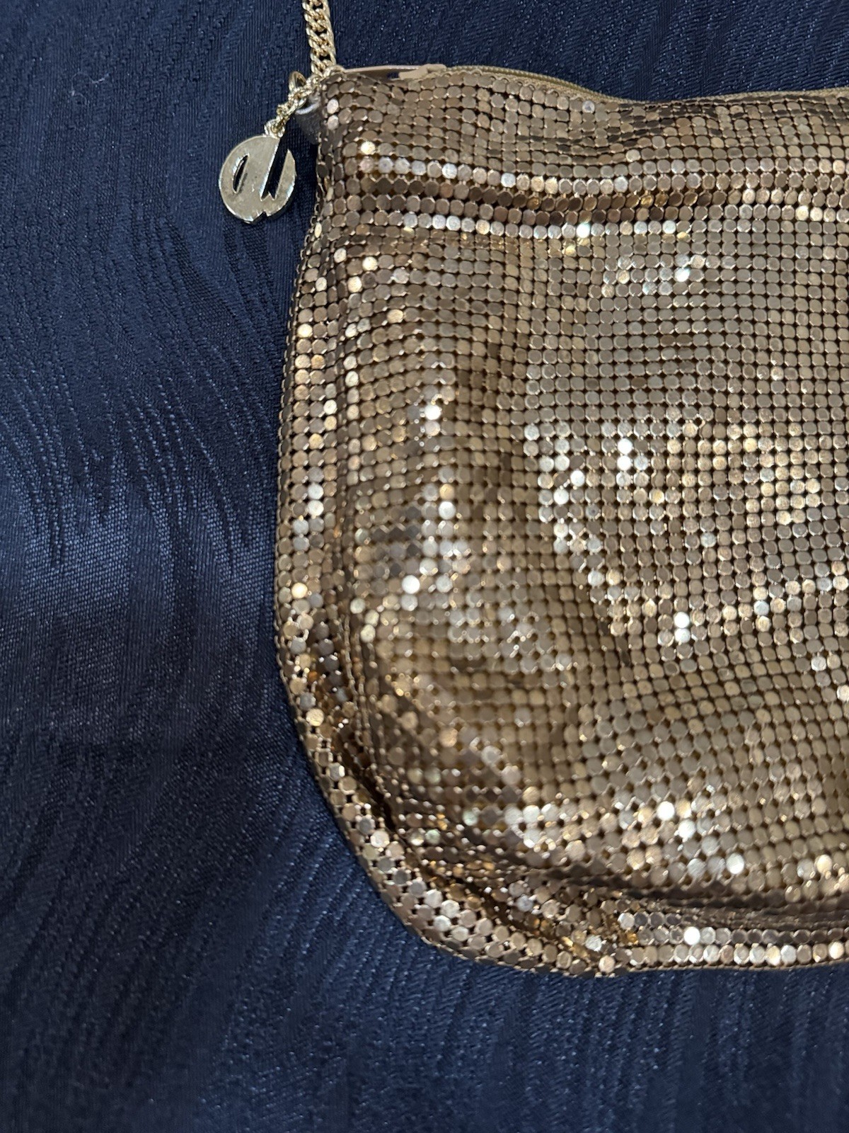 VTG Whiting & Davis Co. Gold Tone Metal Mesh Made USA Zip Top Evening Purse