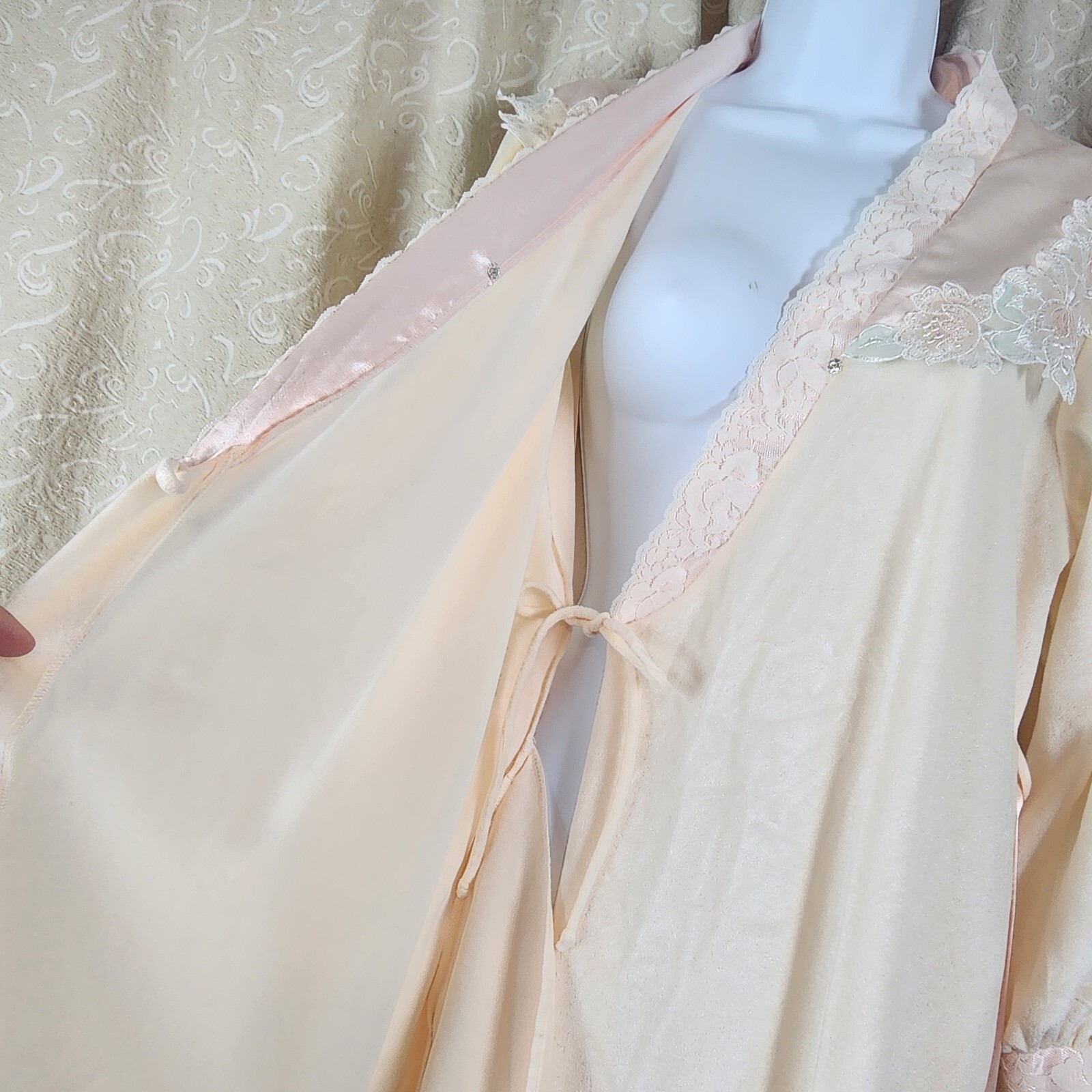 Vtg Long Robe S Bridal Blush Pink Coquette Floral Lace Shawl Tie Donna Richard