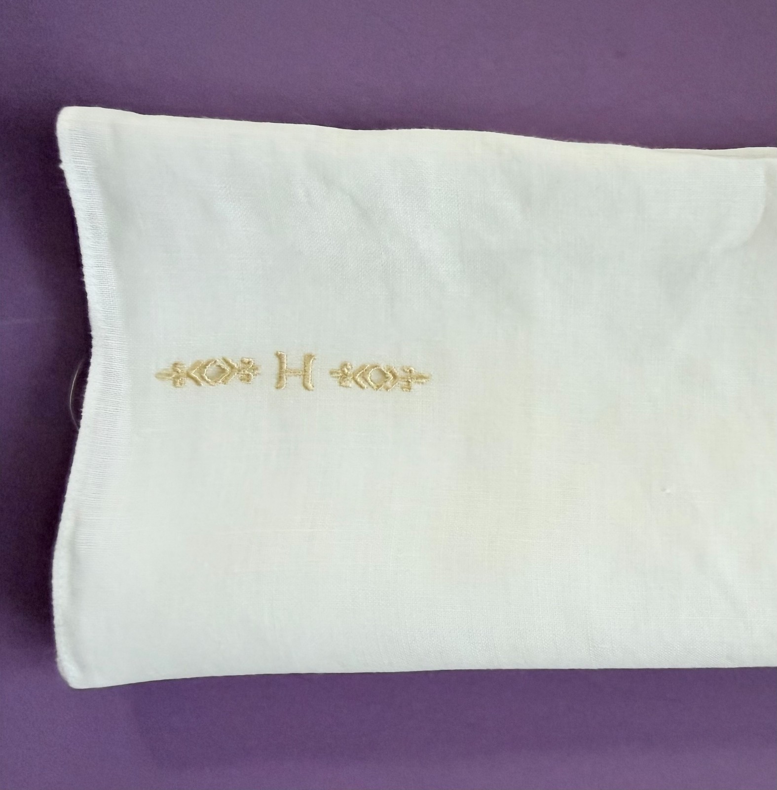 VINTAGE MENS HANDKERCHIEF MONOGRAM INITIAL “H” IN GOLD ON WHITE LINEN HANDSOME
