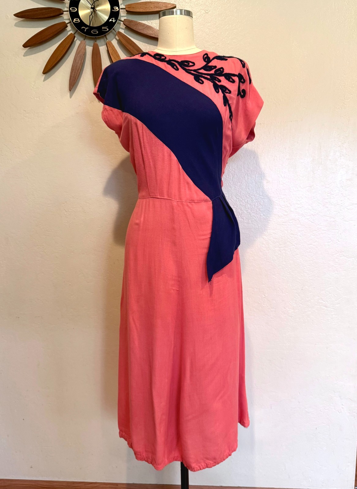 L | 1940s Navy and Coral Volup Cotton Dress
