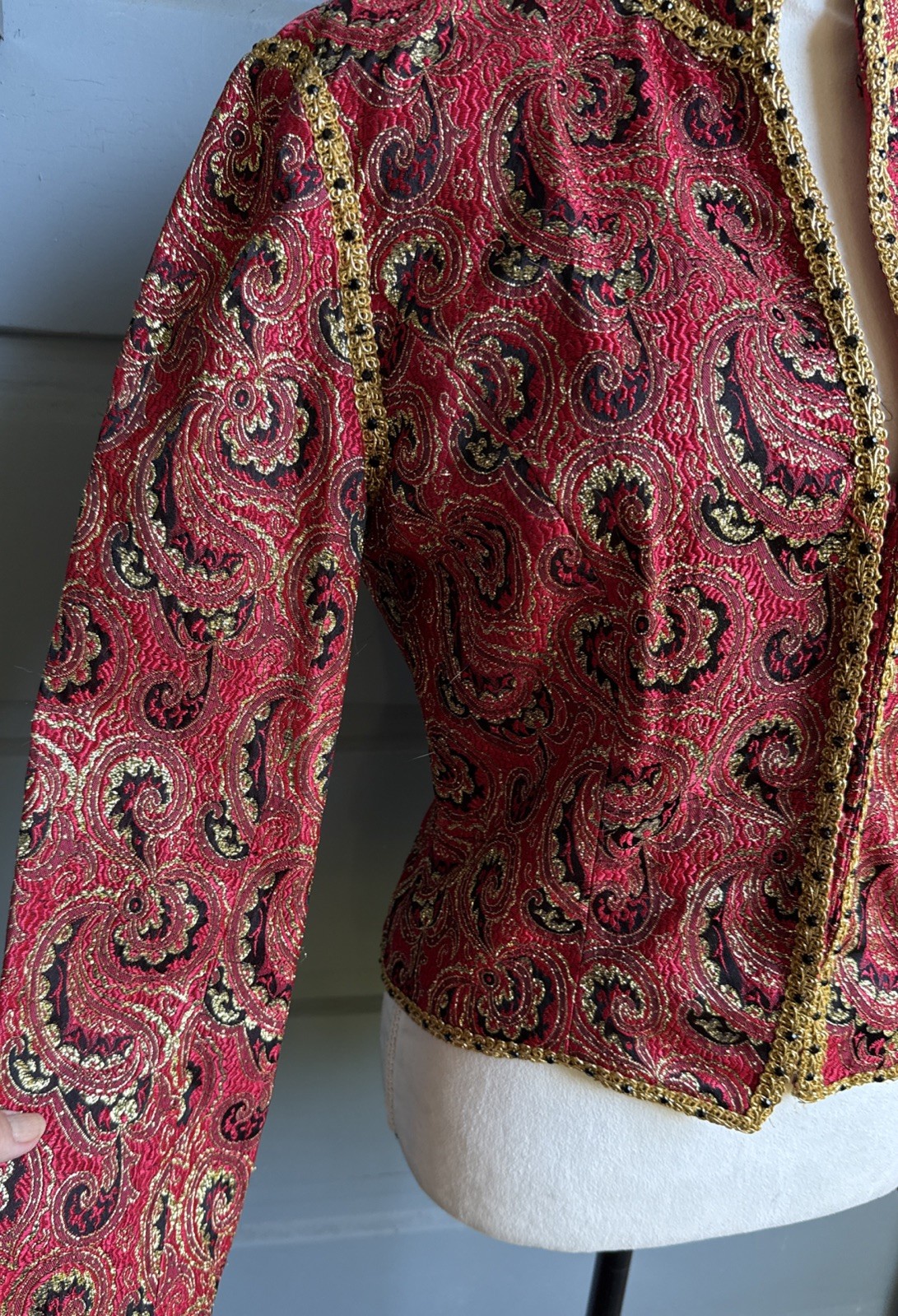 Vintage 70s Red & Gold Paisley Brocade Cropped Jacket- Studio 54, Disco-Size M