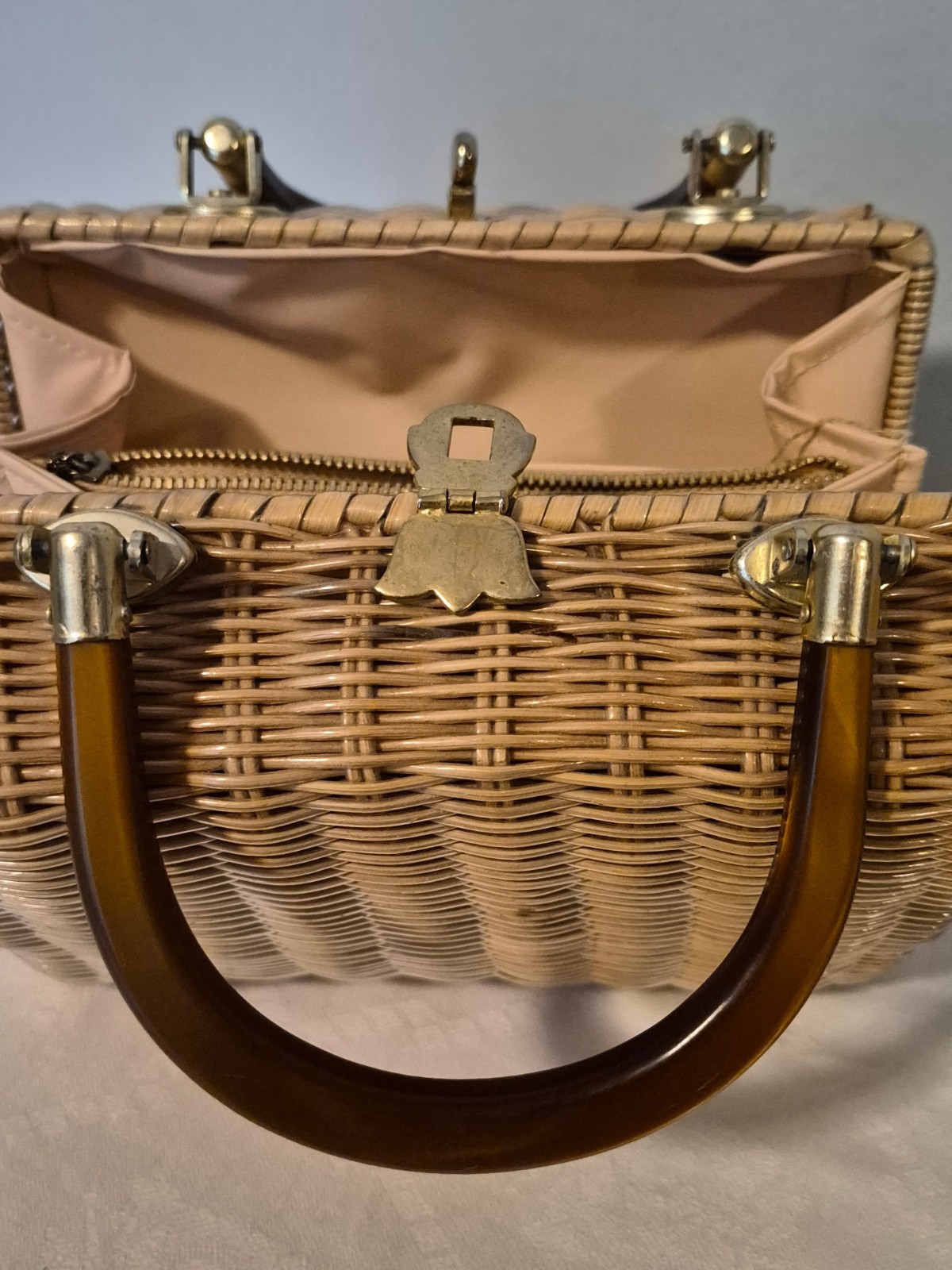 Mid-Century Modern Lucite Top Handle Tan Wicker Box Handbag Lesco Lona Hong Kong