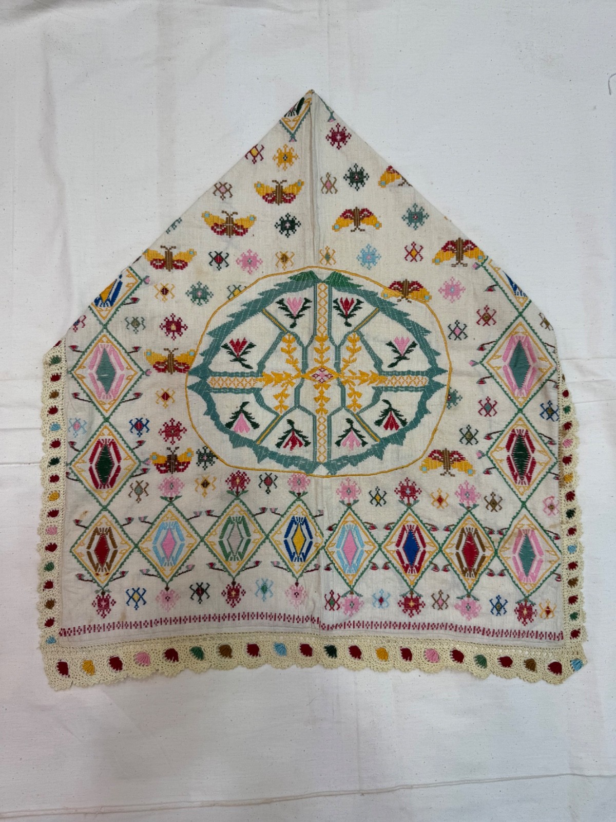 Vintage Beautiful Hand Silk Embroidered Head Cape 71×64 Cm