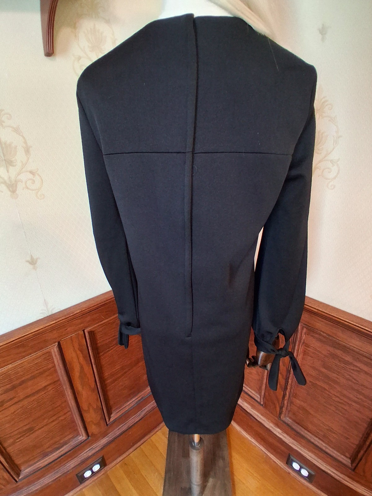 Vintage 1960s/1970s Parade Black Mod Youthquake Babydoll Tie Sleeve Mini Dress