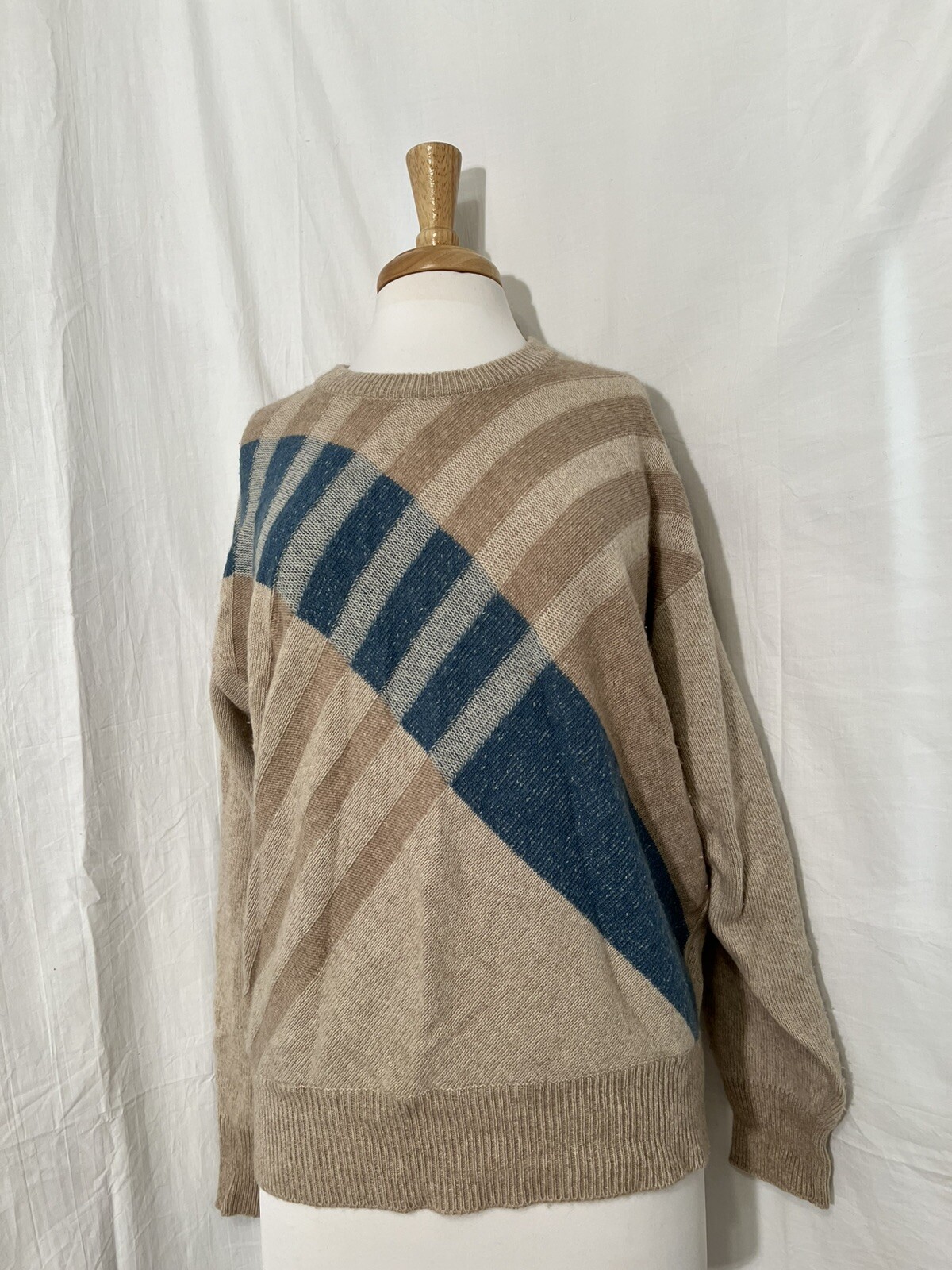 Vintage Macpherson’s by Laura Biagiotti Sweater Size 50 Made In Italy 1973