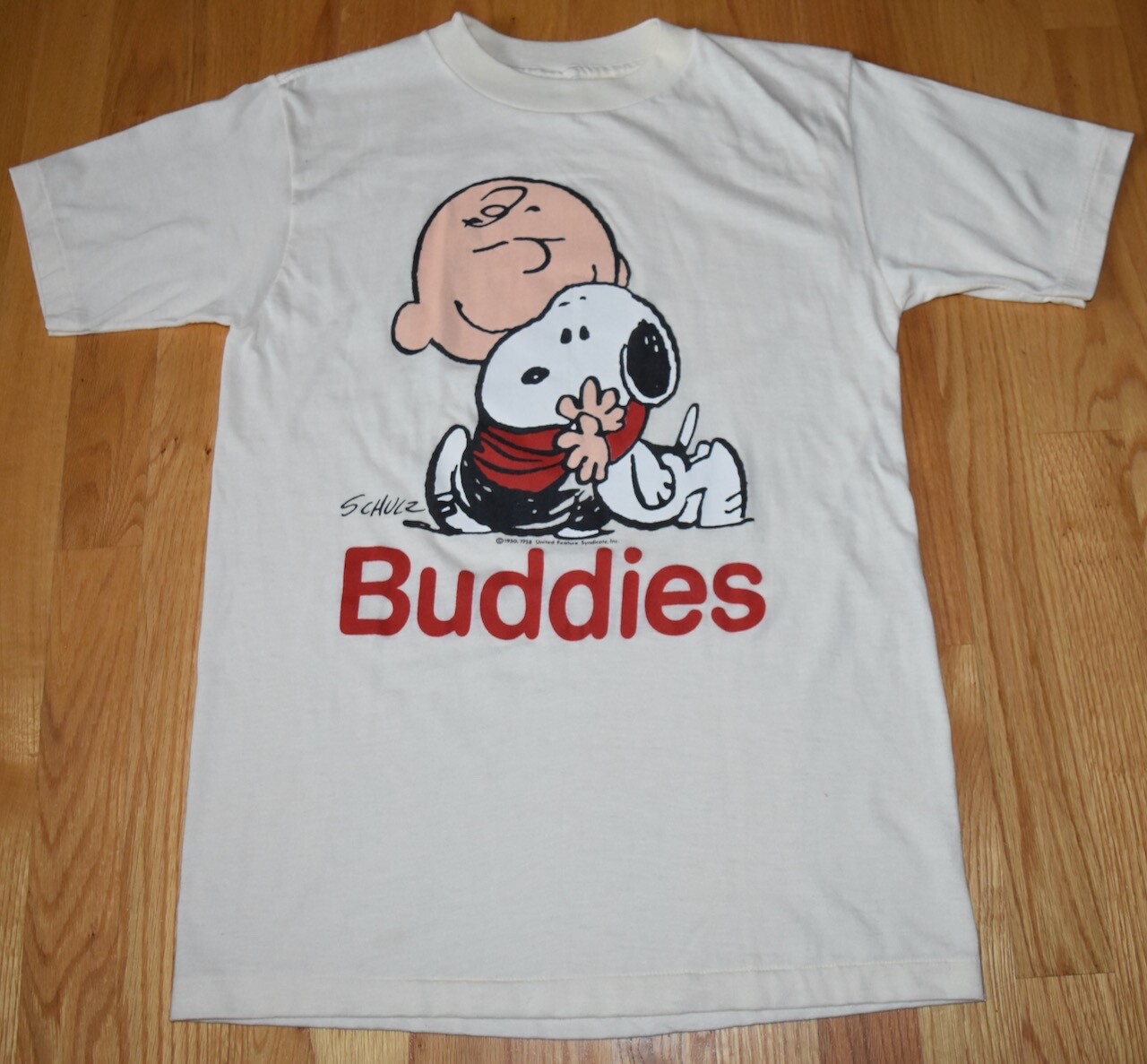 VTG Snoopy Charlie Brown Buddies Hug T Shirt Off White Single Stitch Made USA M