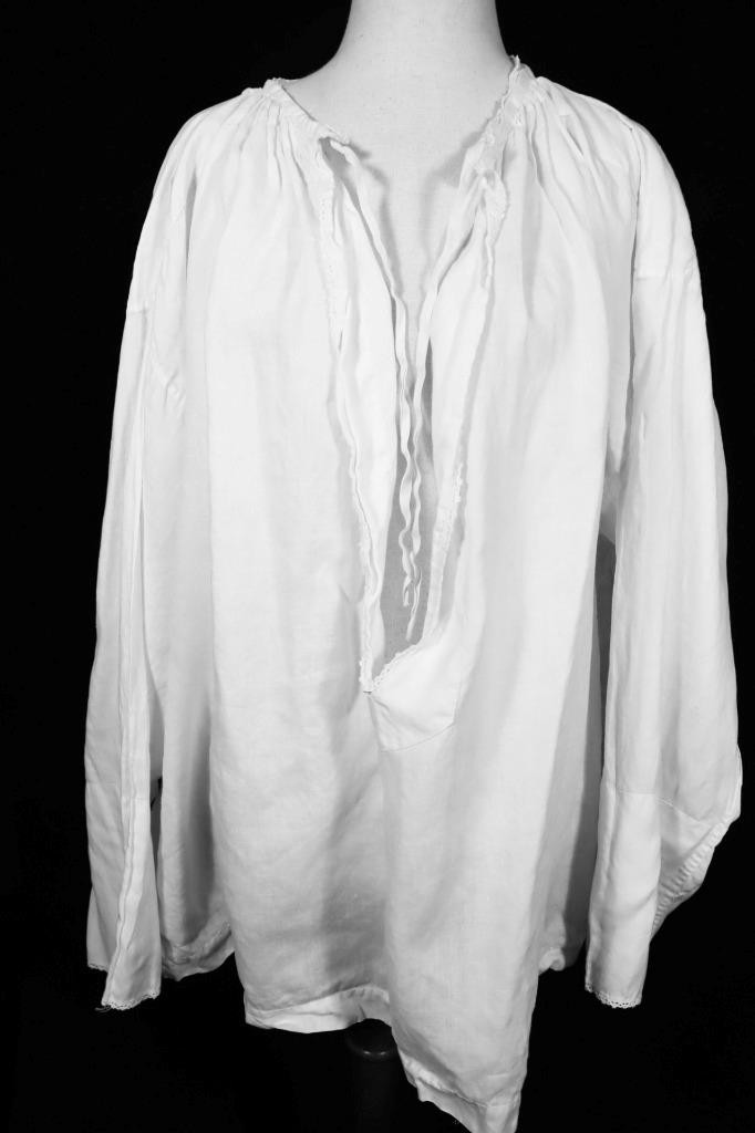 Vintage 1960’s French White Fine Linen Religious Shirt Size Large Exc Condition