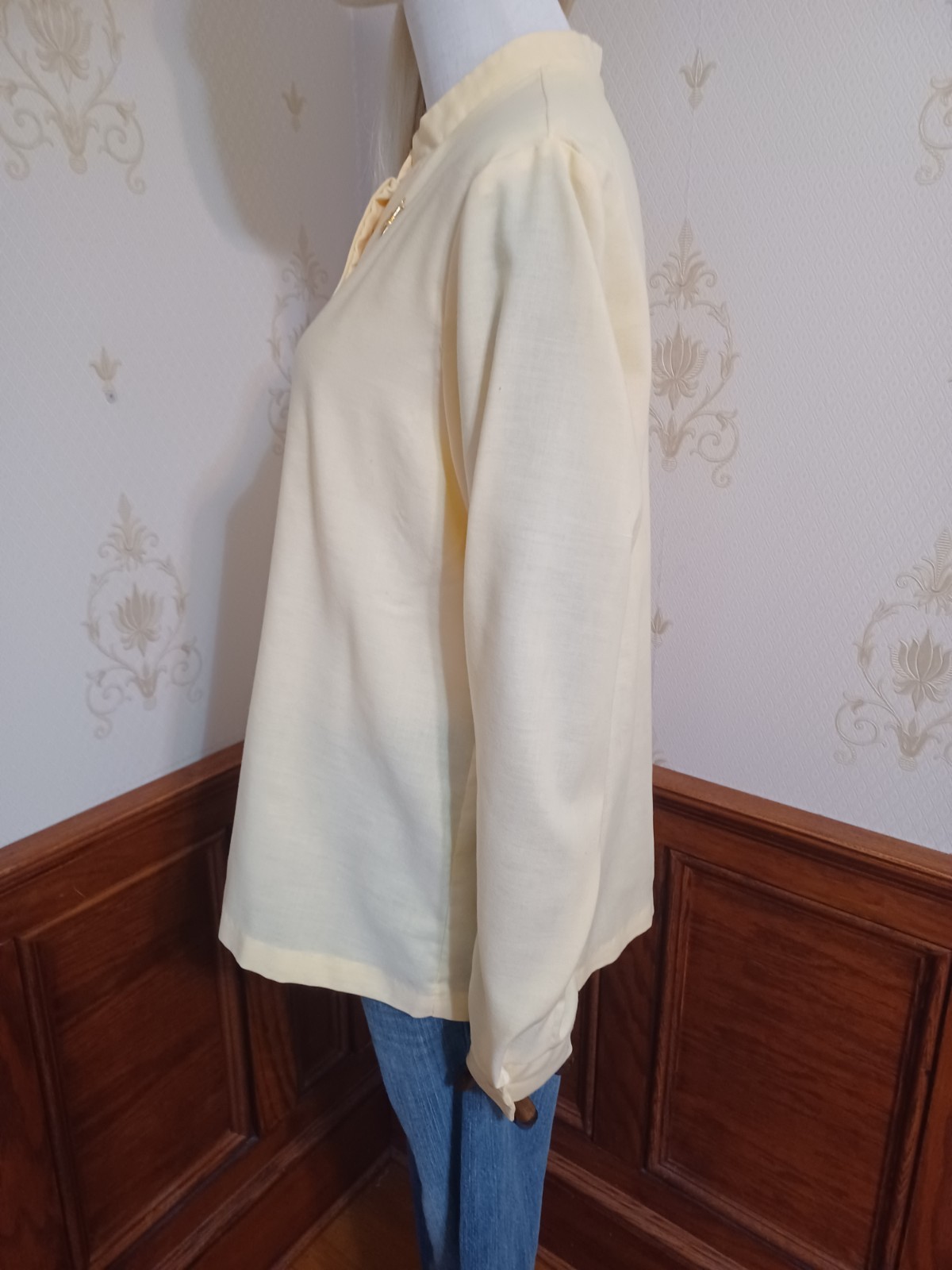 Vintage 1960s/70s Butter Yellow Cotton Blend Mandarin Collar Cottagecore Top