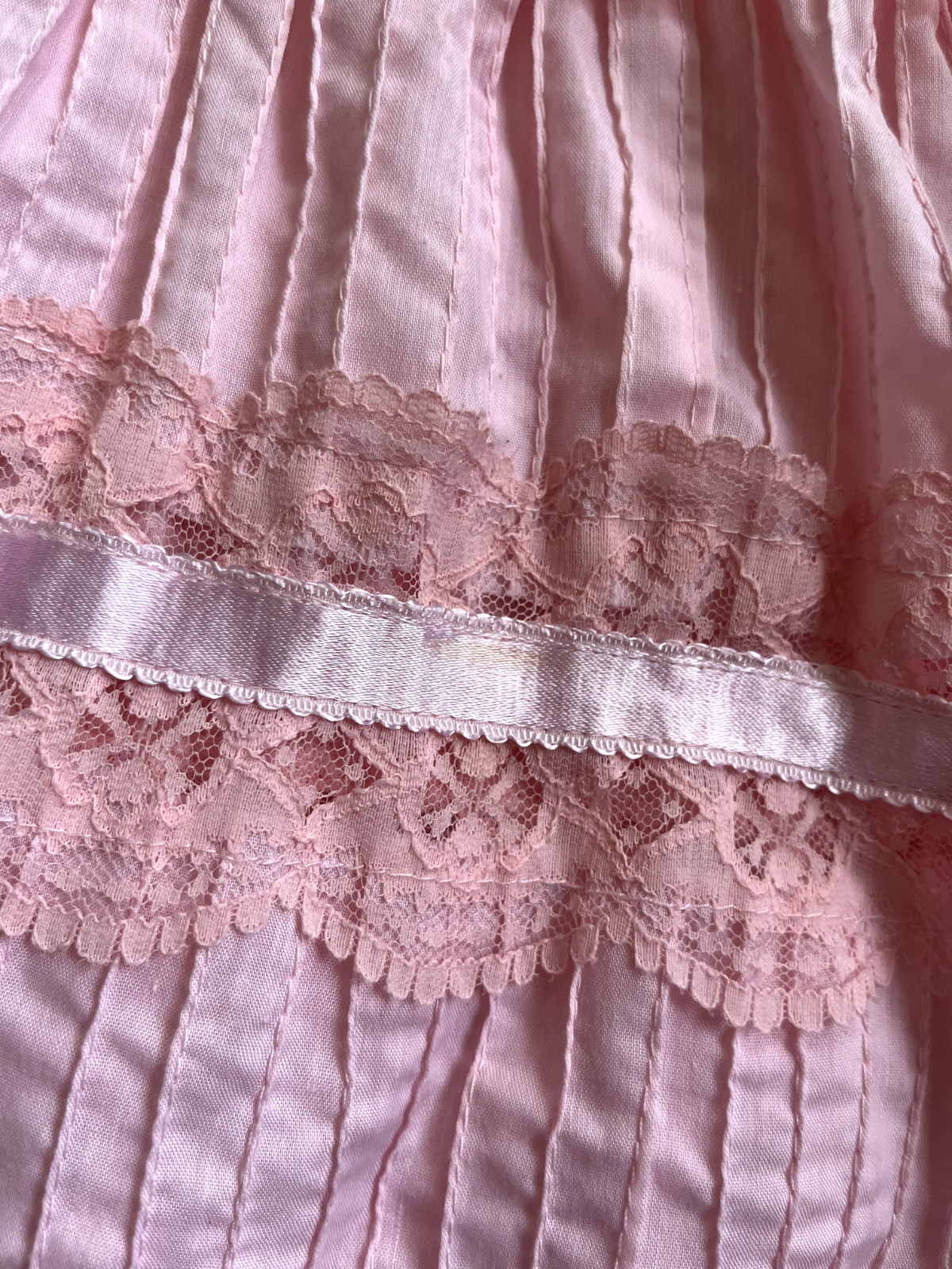 VTG 1970’s baby pink shoulder Mexican dress lace, ribbon pin tuck coquette XS/S