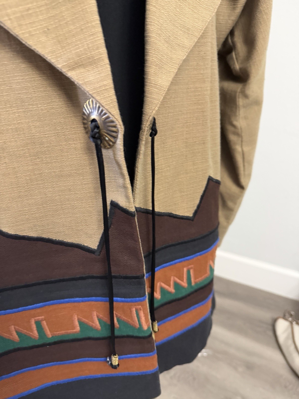 Vintage Girasol Mexican southwestern Patchwork Open-Front Patterned Hem Concho