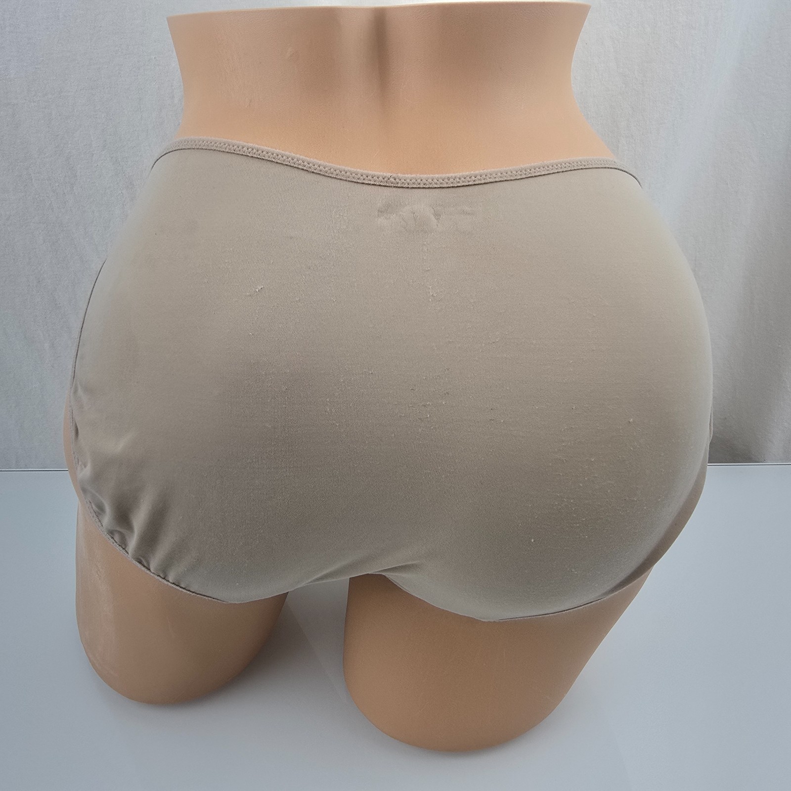 Vintage Gilligan & O’Malley Hipster Microfiber Panties Silky 6 M Taupe READ
