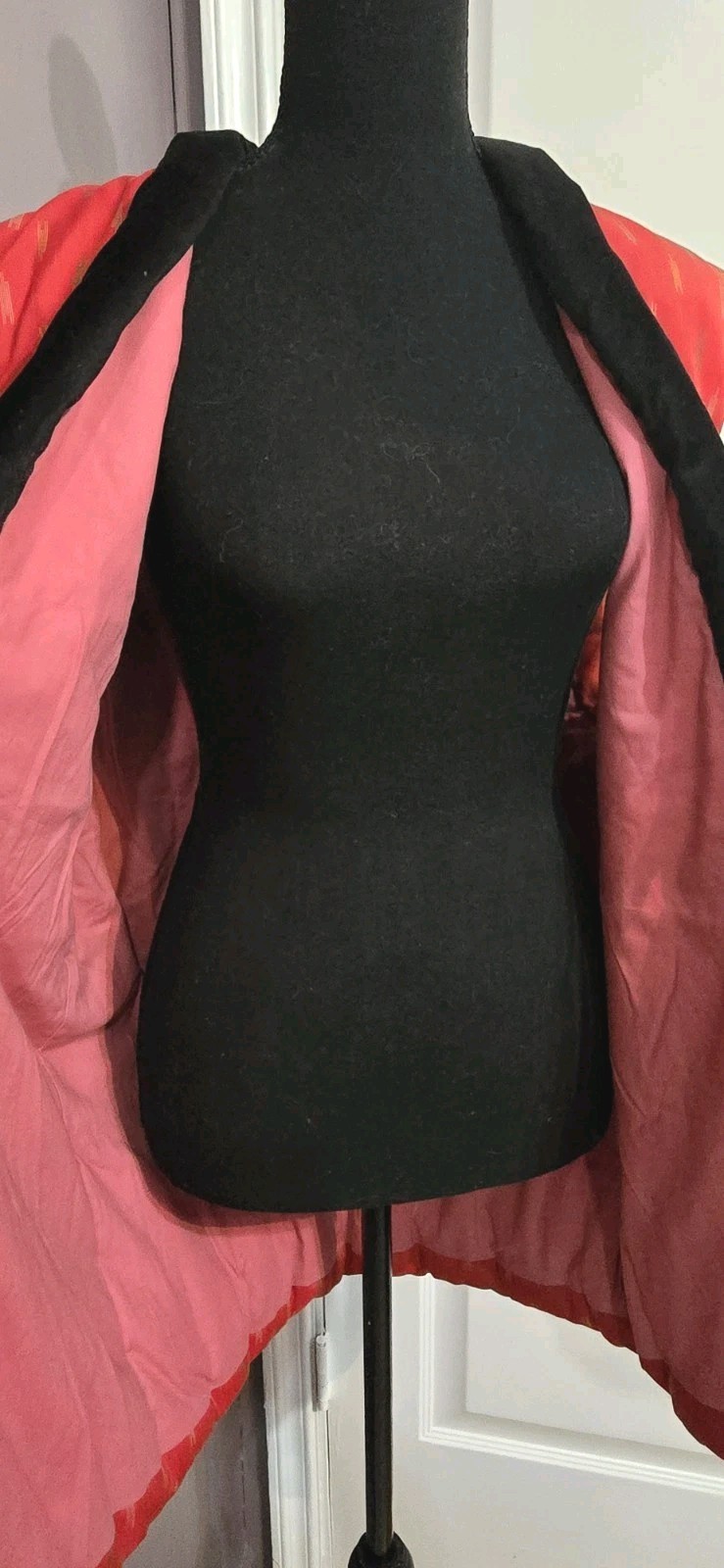 Vintage Asian Red Vest with Insulated Lining Med/L Blk Velvet Trim Tie Front