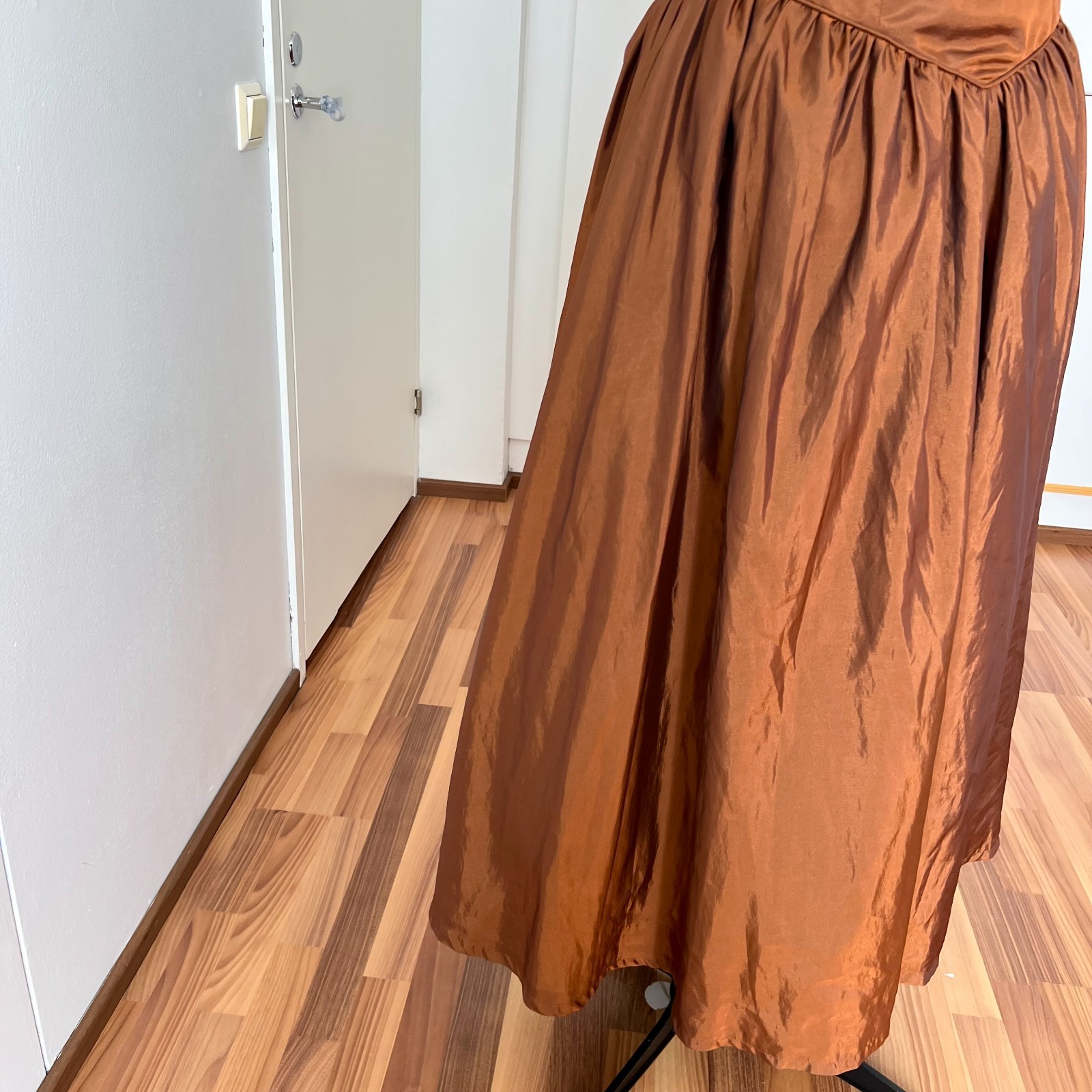 1980s JOHN CHARLES Taffeta Off Shoulder Cocktail Party Dress Basque Waist Prom