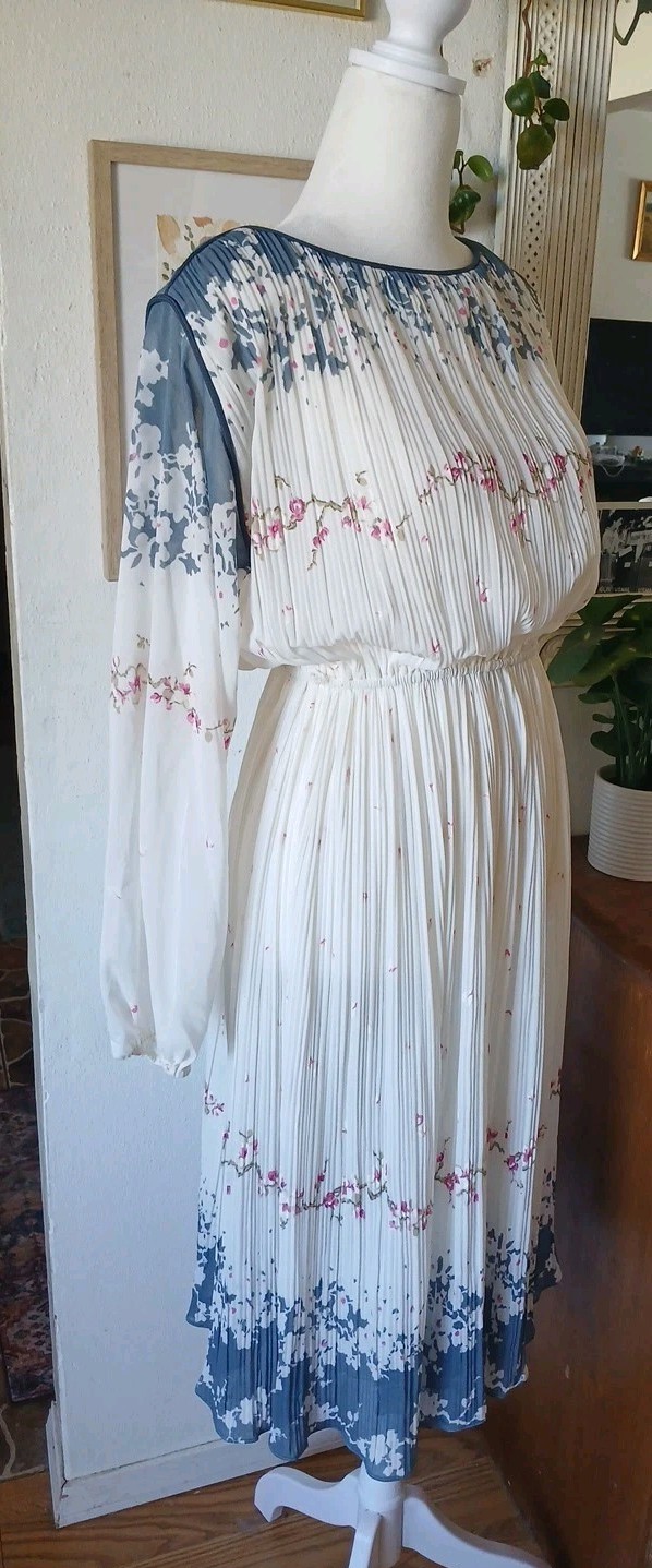 Womens 70s Vintage Small White & blue Cherry Blossom Floral Midi Sheer Dress