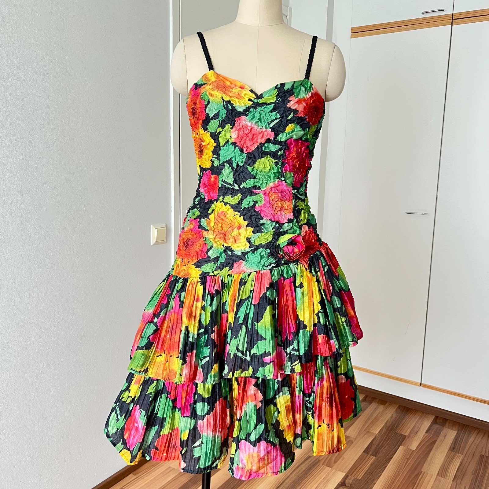 1980s Floral Taffeta Cocktail Party Dress Tiered Retro Prom Evening Gown Retro