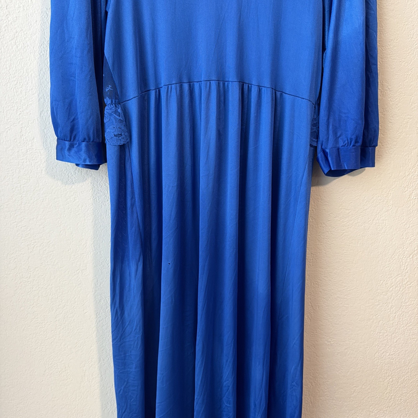 Vintage La Notte Robe Royal Blue Nylon Women’s Large lace romantic 1970s dainty