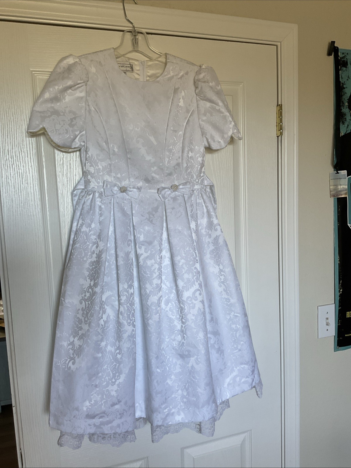 VTG 90’s Jessica Mcclintock Girls White Brocade/Lace/ Pearl Dress 14