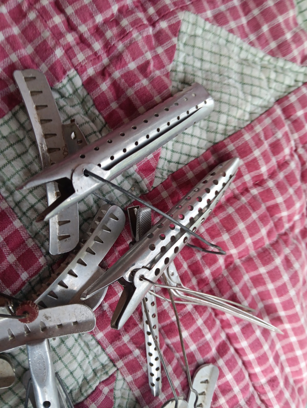 VINTAGE ALUMINUM METAL HAIR WAVE CURLERS ROLLERS CLIPS GOODY TIP TOP SOLO BETSY