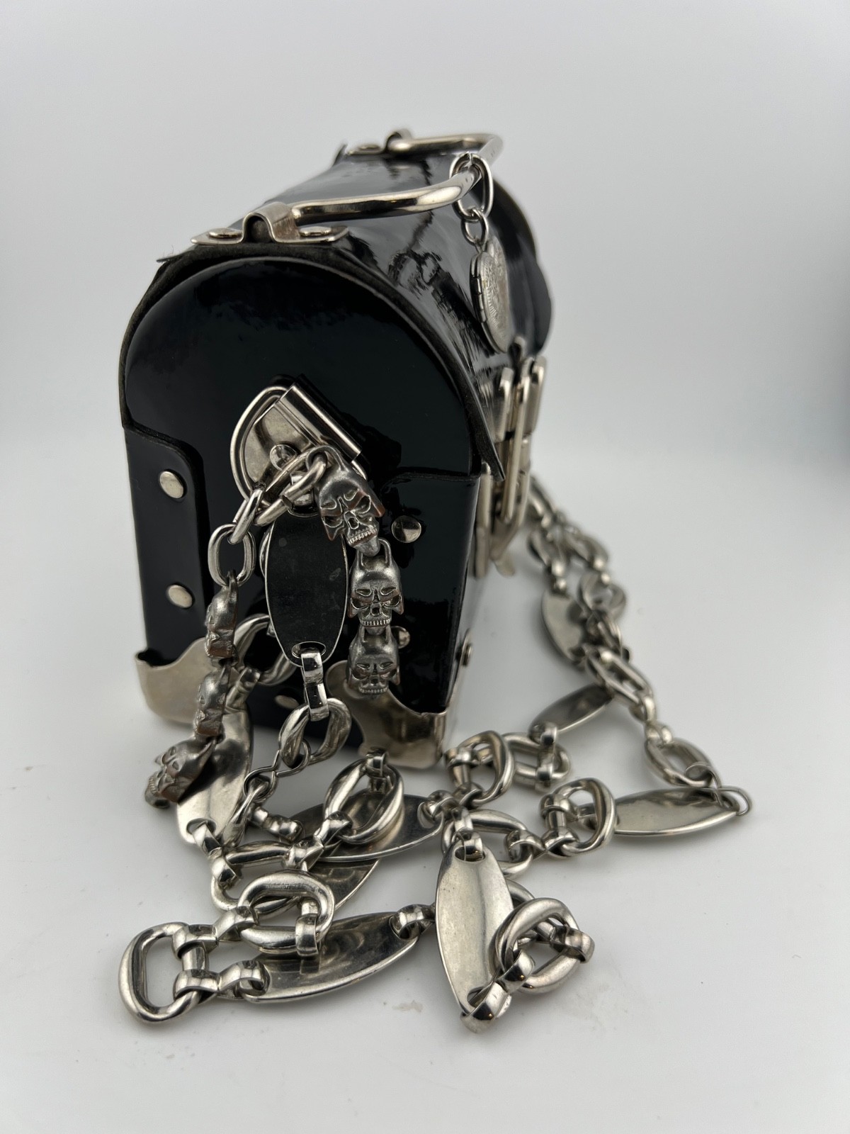 Vtg Hardcase Trunk Bag Black Patent Silver Heavy Chain Locket Heart Purse USA