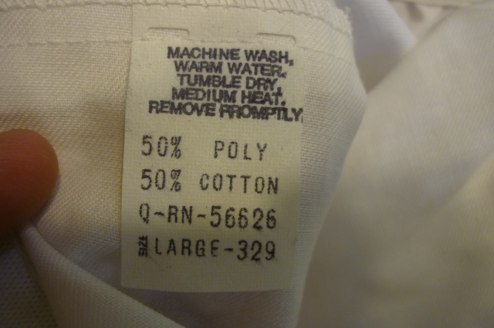 VTG.70’s SHORTS LARGE . GYM RUNNING WHITE W/ BLUE STRIPE USA
