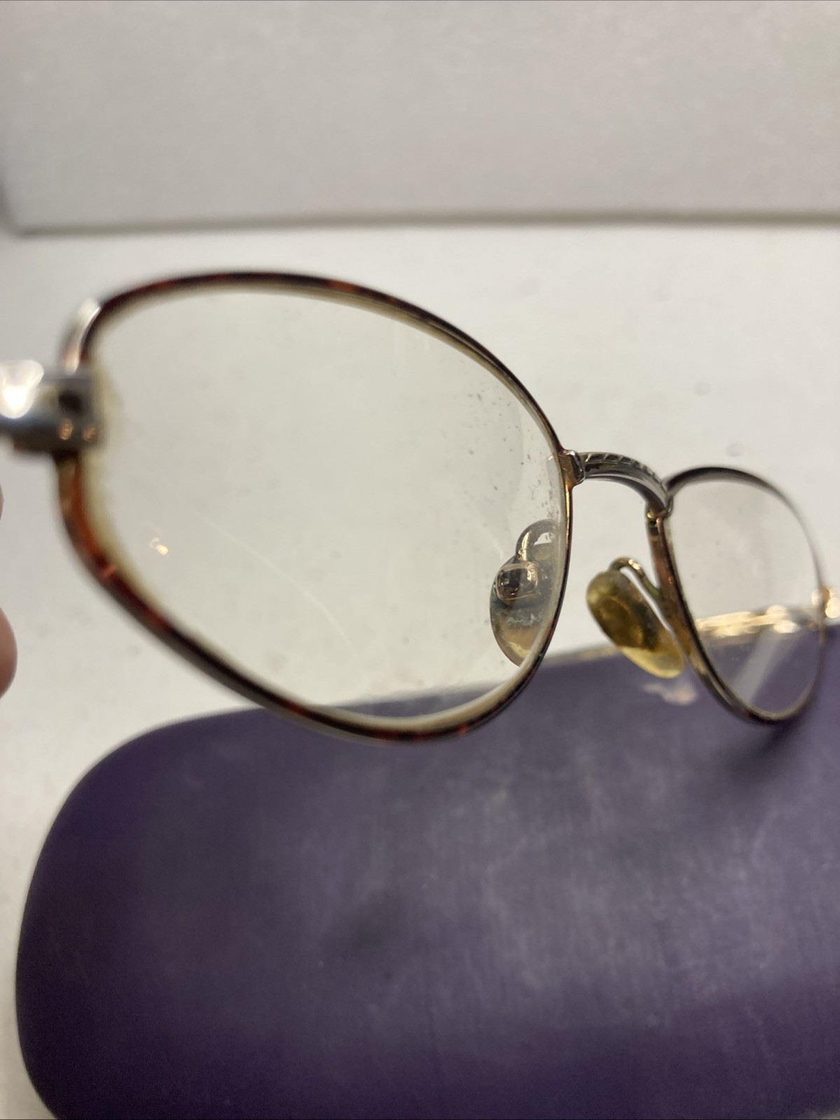 FOR PARTS ONLY!!!! Vintage-style metal eyeglasses.