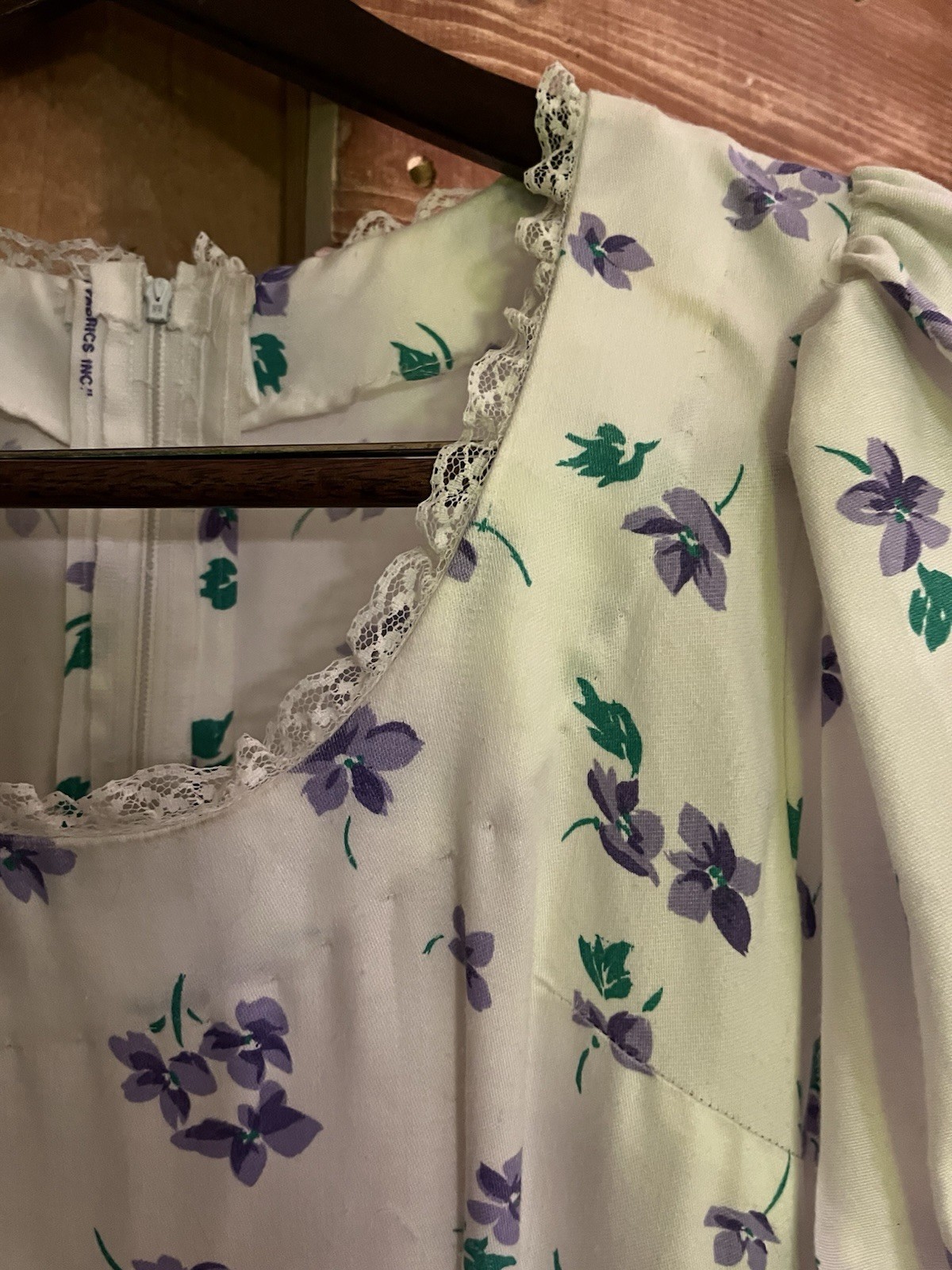Vintage 70s Purple Ditsy Floral Twirl Prairie Dress Lace Ribbon Cottagecore Boho