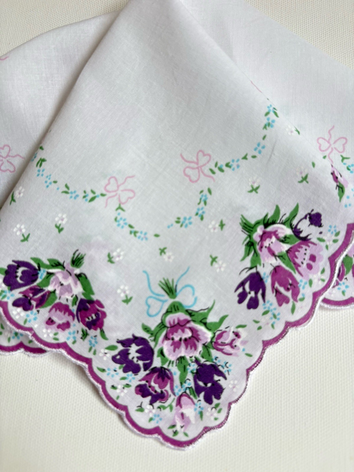 Beautiful New LuRay Violet TULIPS Handkerchief Hankie With Sweet Forget Me Nots