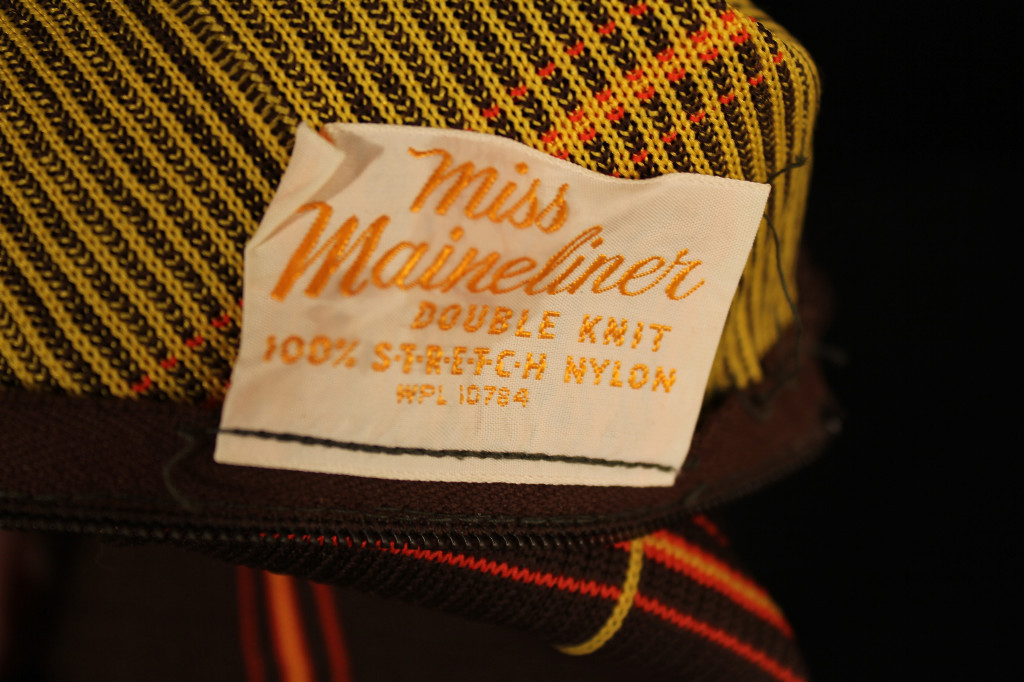 VINTAGE DEADSTOCK 1970’S BROWN STRIPED CLASSIC DRESS 6
