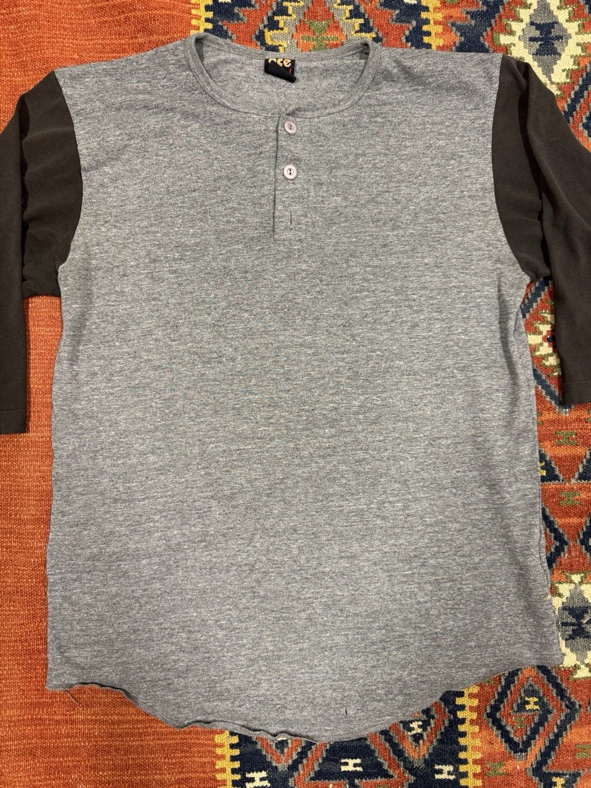 Size L – Vintage Ace Henley Raglan Baseball Tee Shirt Gray Black 3/4 Sleeve