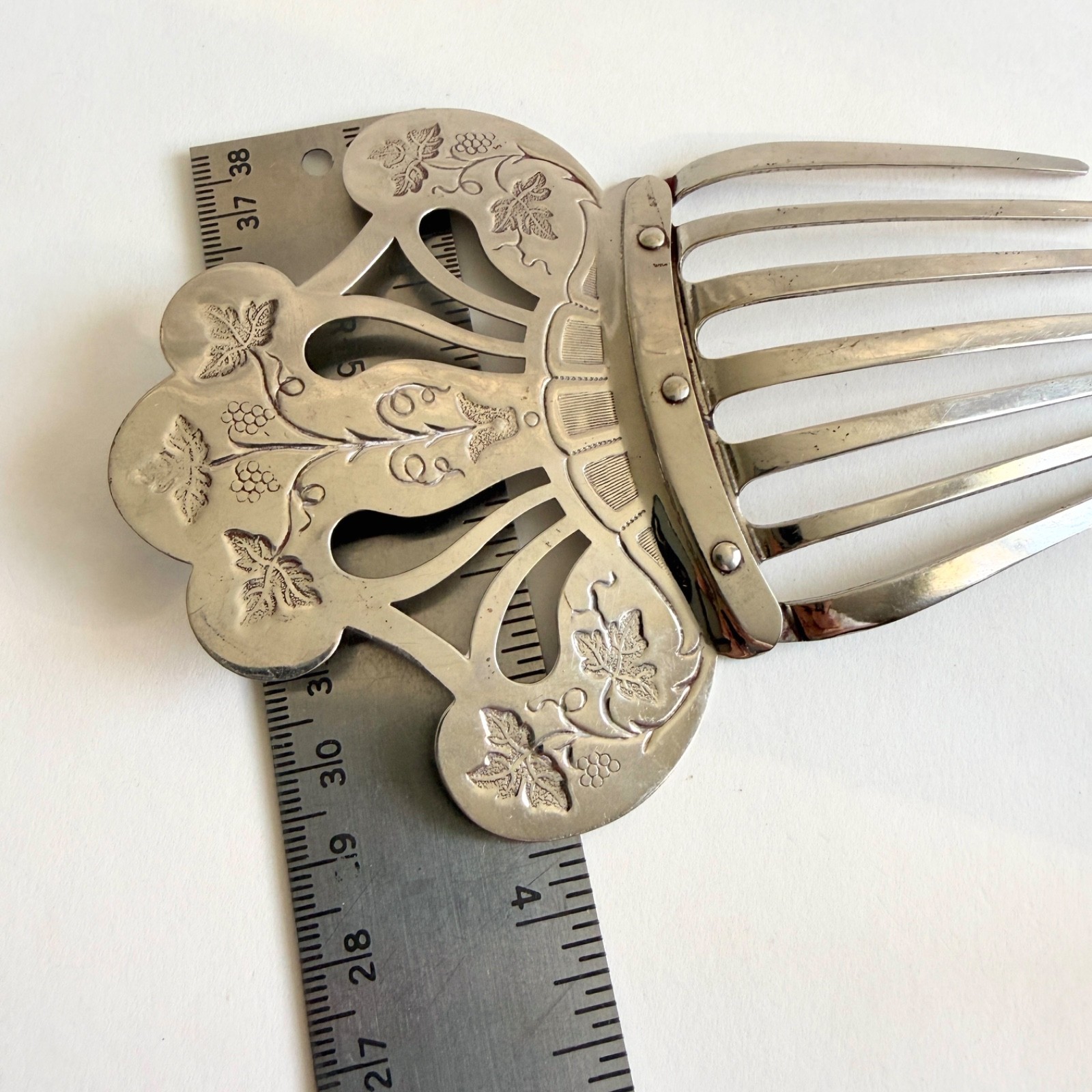 Art Nouveau Edwardian Tiara Hair Comb 5″ Stamped Grapevine Silver Plated