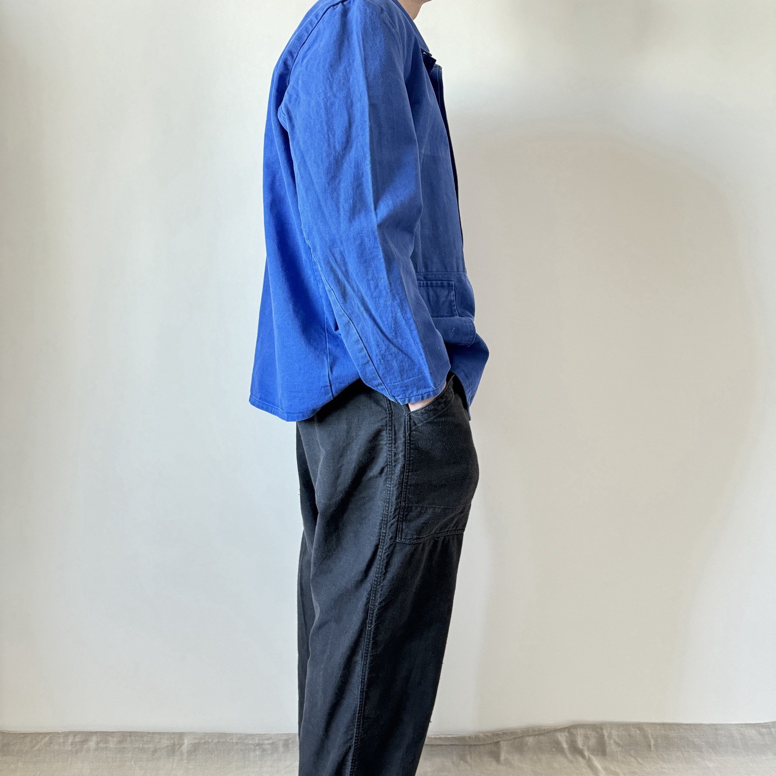 vintage French faded distressed royal blue workwear jacket German chore coat M