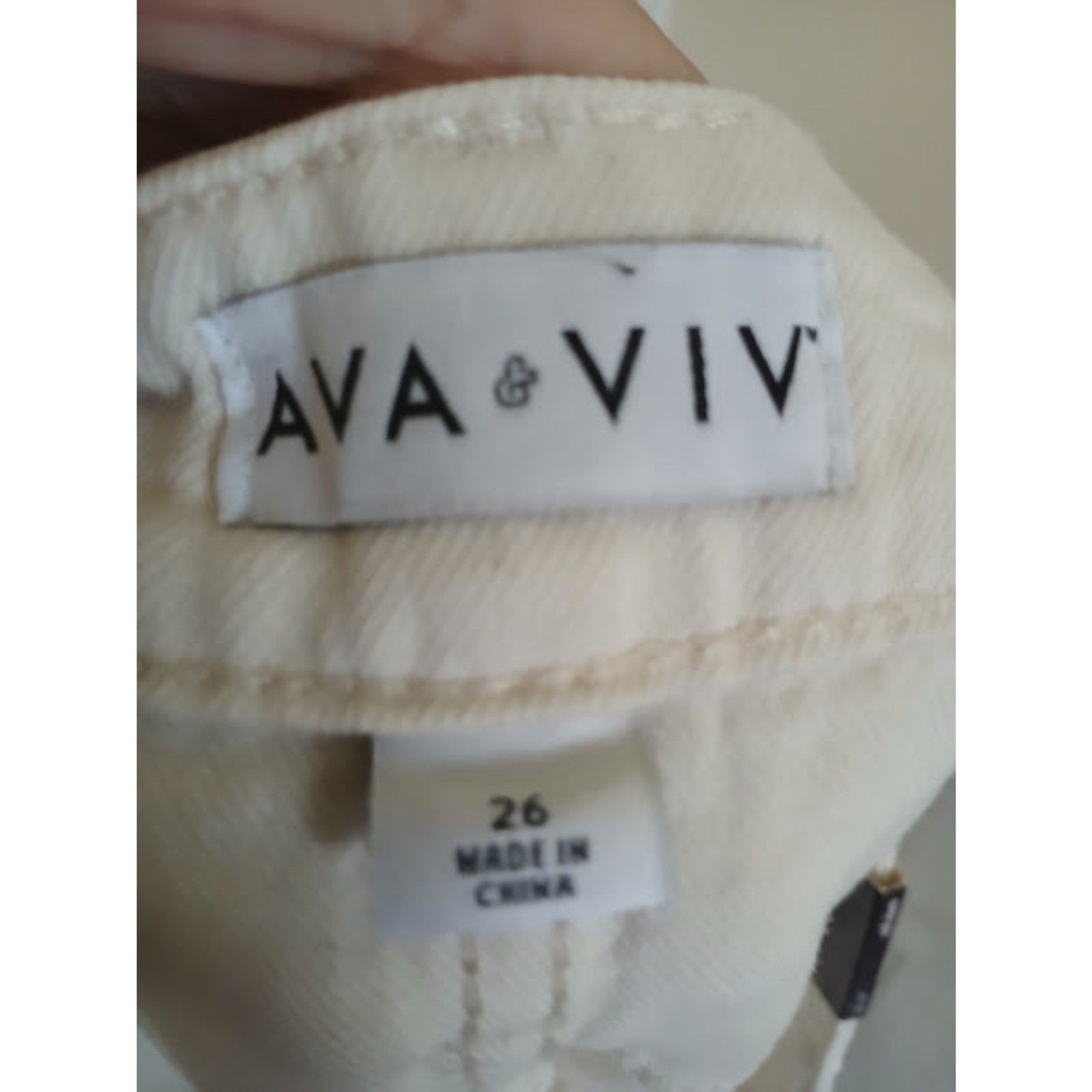 Ava & Viv Beige Denim Shorts Womens White Wash 5 Pocket Casual
