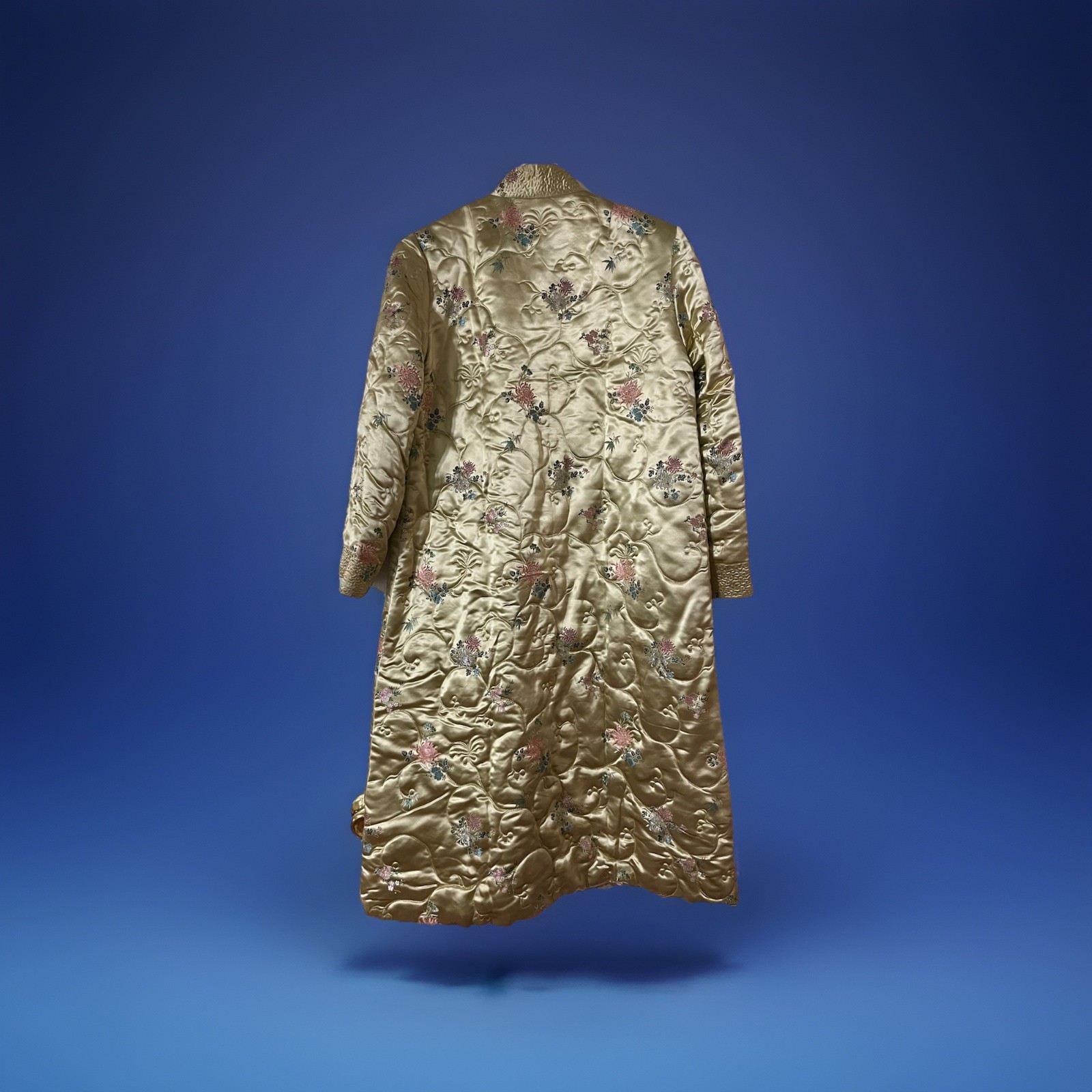 Vintage 1980s Mandarin Chinese Coat Embroidered Silk- Opulent Luxury!