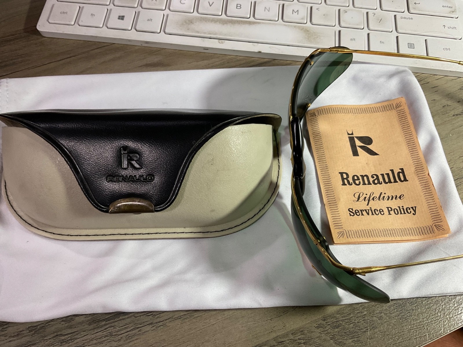 Renauld Of France “The Bikini” Rare Collectible Sunglasses With Case VERY NICE!