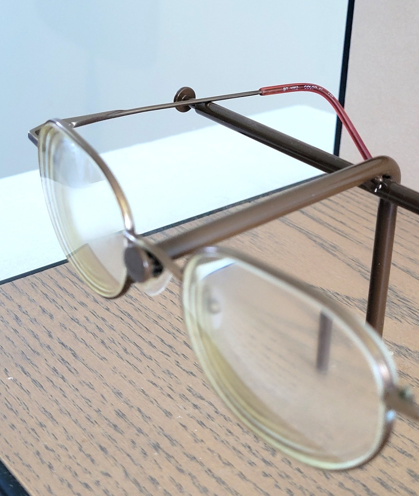 VINTAGE EYEGLASSES early 1970s OVAL Metal Unisex