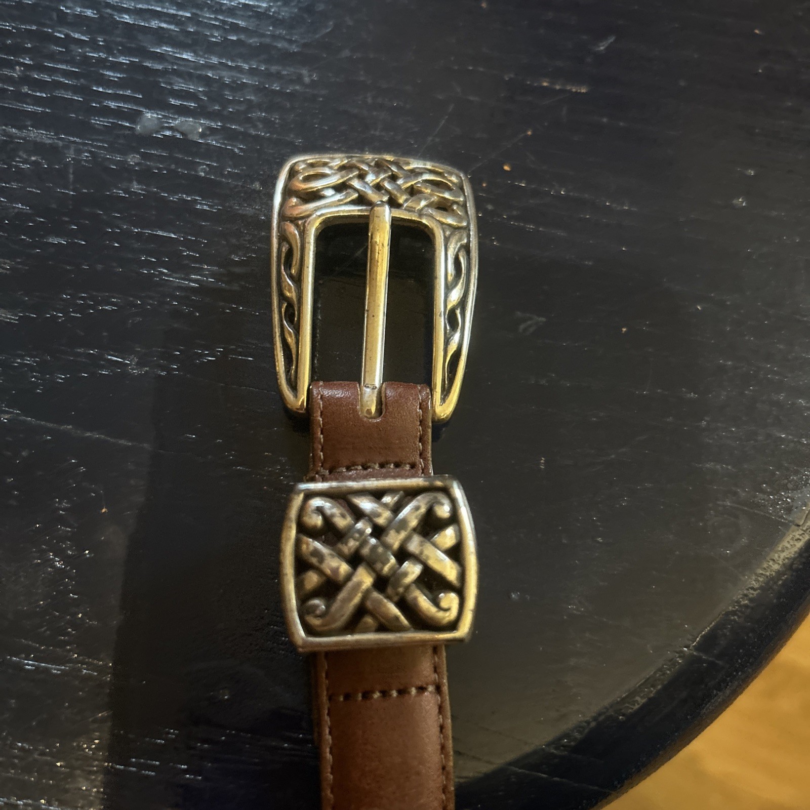 Woman or men’s brown leather Brighton belt 41 inches long