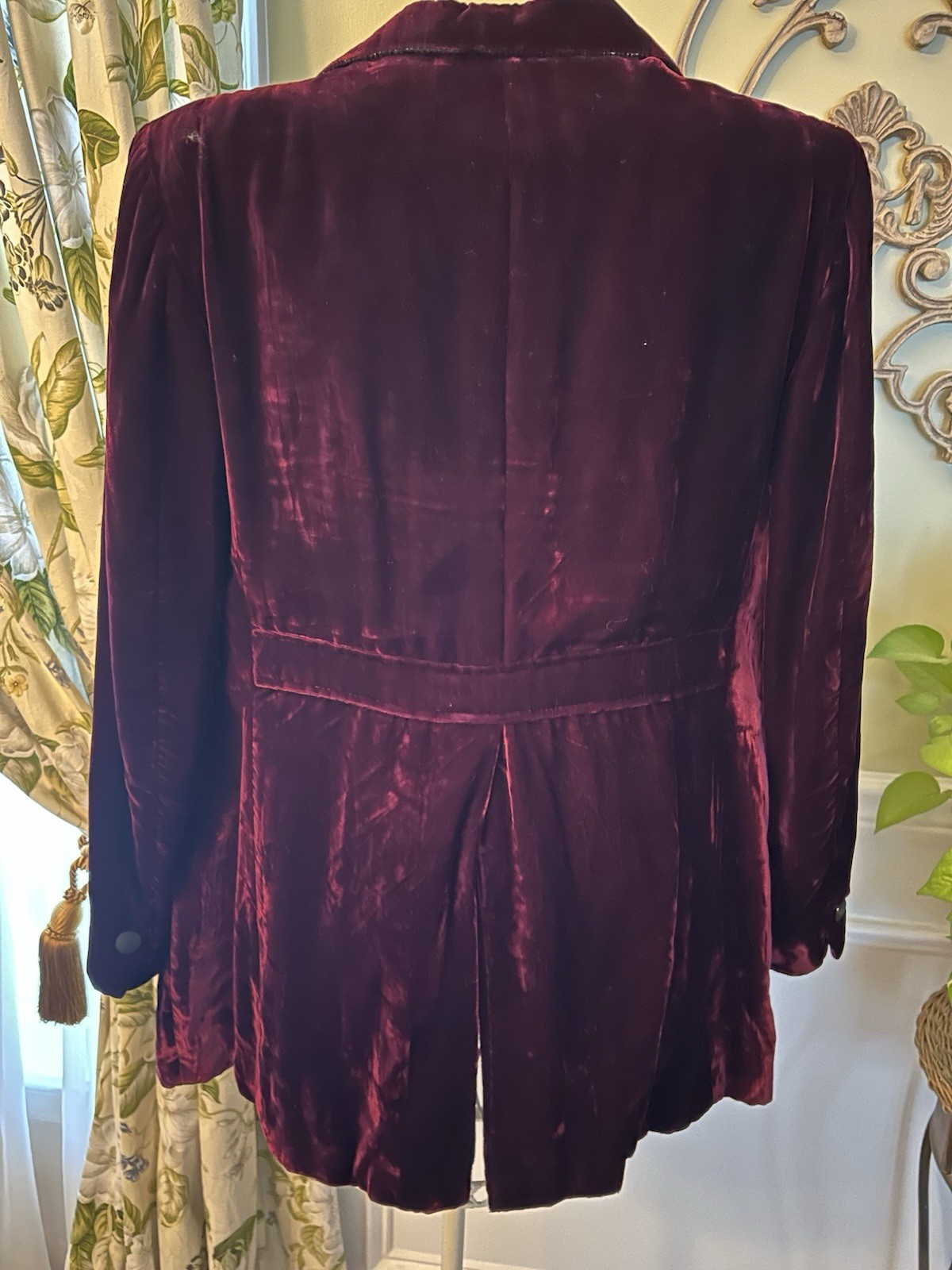 Men’s Vintage 70’s Burgundy Velvet Tuxedo Smoking Jacket 37 R Wide Collar WOW!