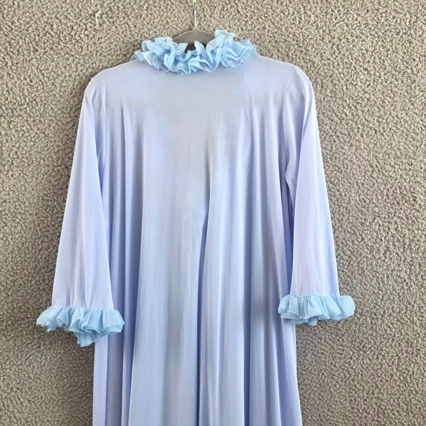 Vintage 1960’s Gossard Artemis Peignoir Robe Size Small Blue Ruffle Collar