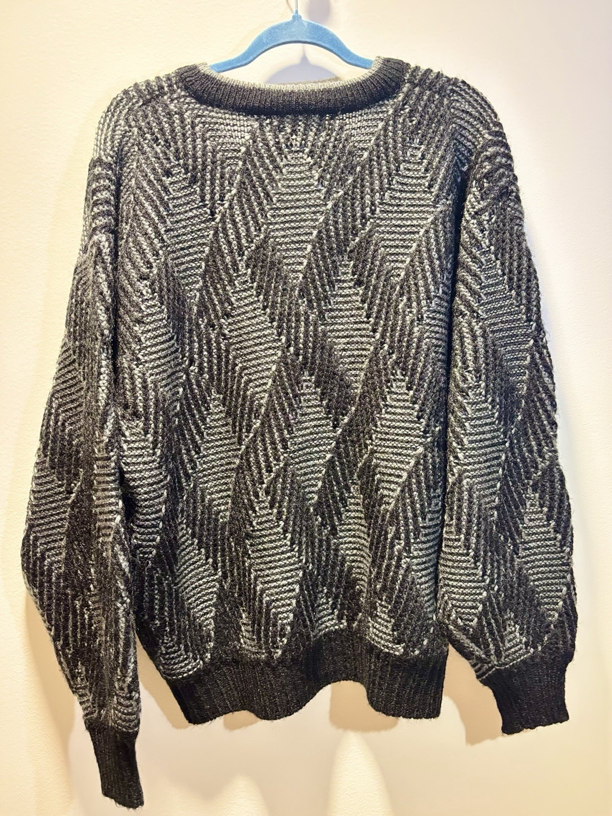 Vintage SATURDAYS 1980s Geometric Black Gray Acrylic Button-Up Sweater Size L