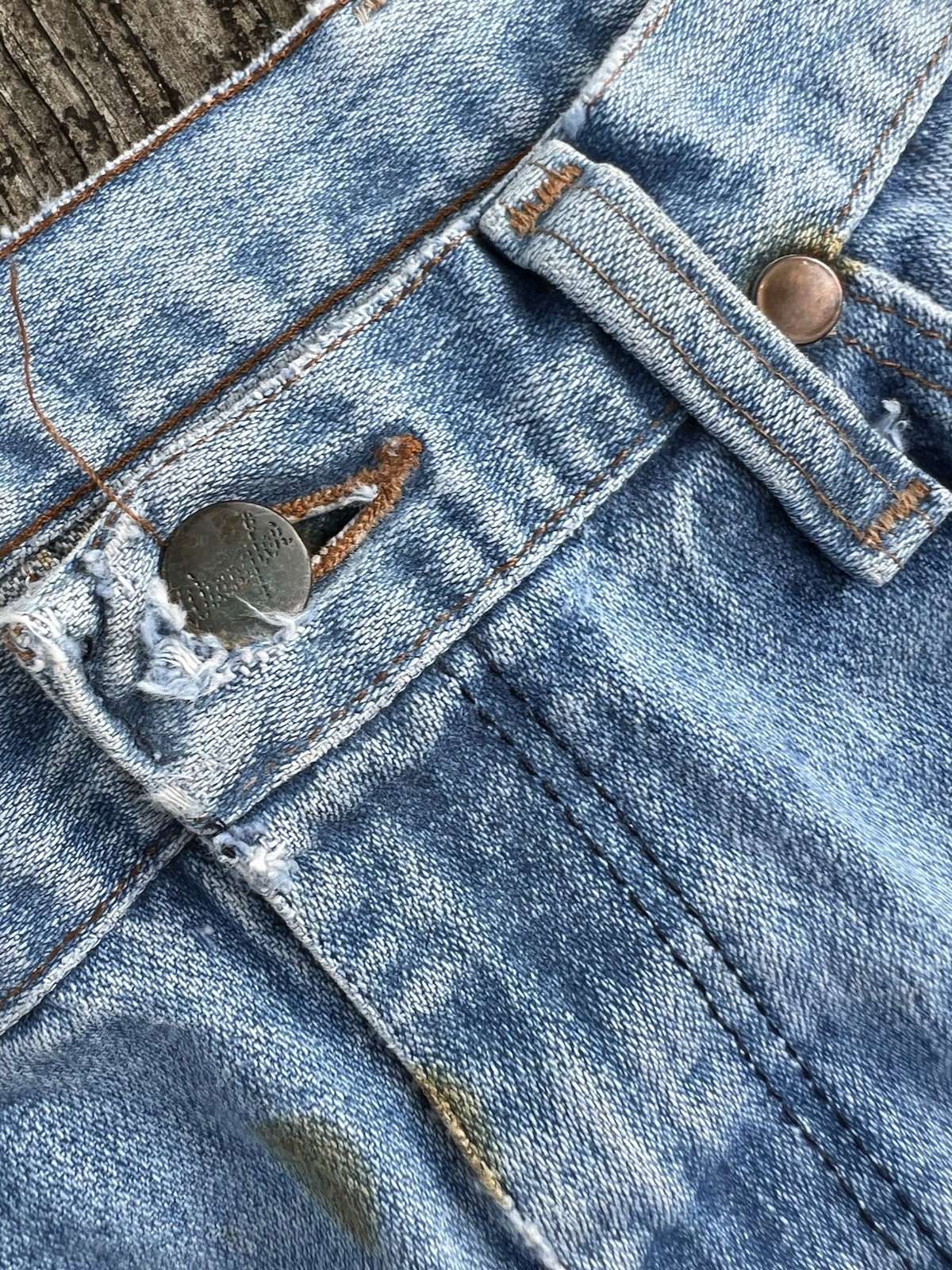 Vintage USA Wrangler 31×36 Jeans Distressed Faded Paint Grunge Workwear
