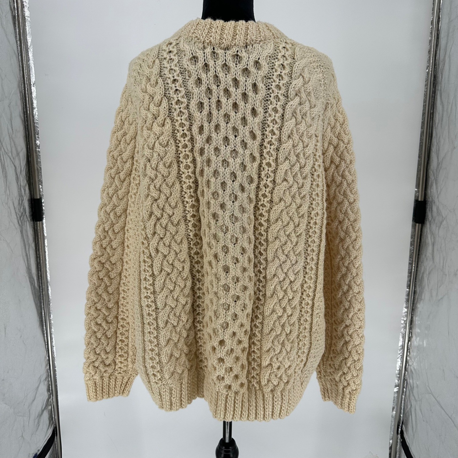 Vintage United Kingdom 100% Pure New Wool Chunky Fisherman Pullover Sweater Men