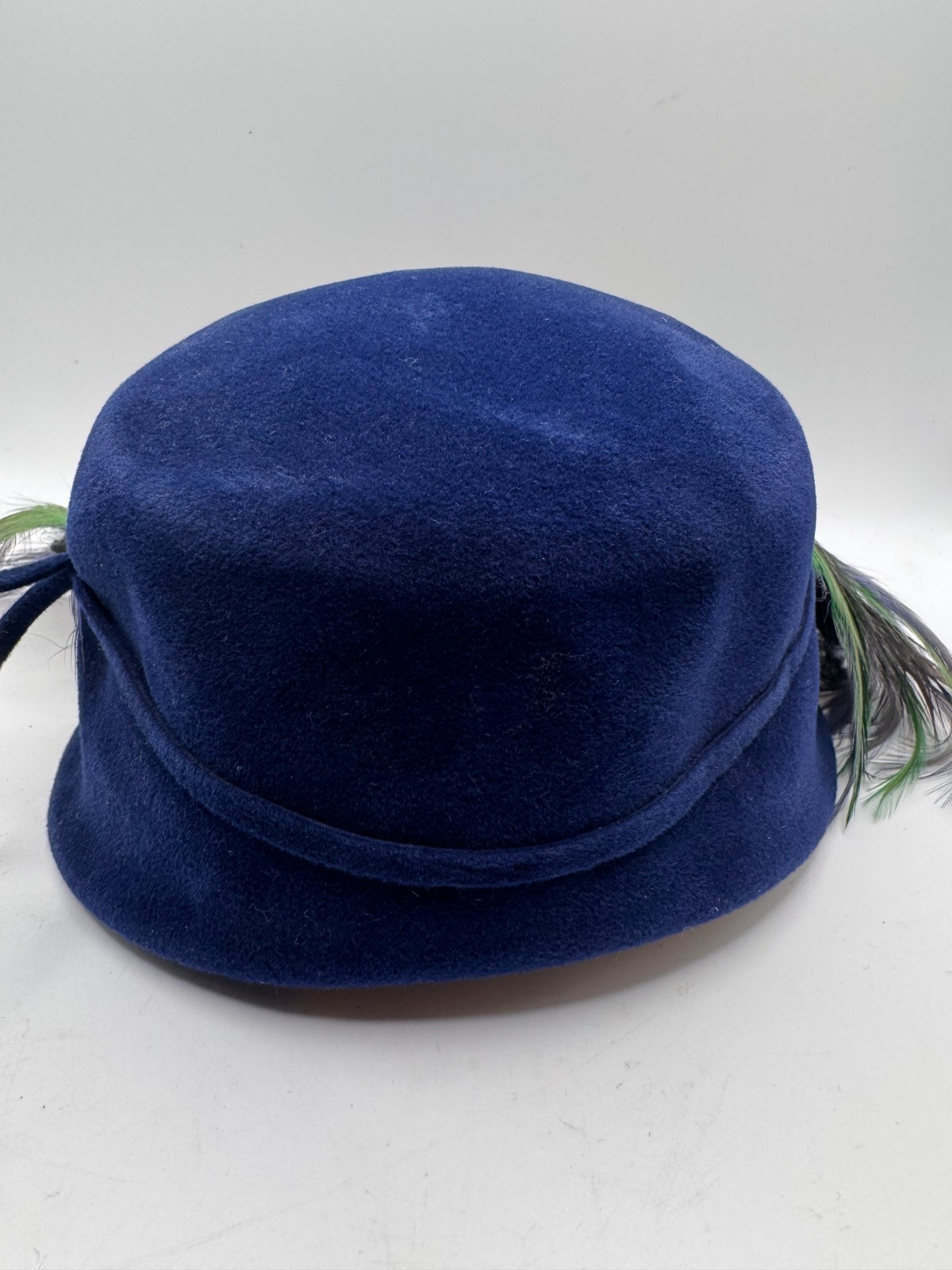 Vtg Blue Velvet Peacock Feather Hat Riviera Italy NY Herbert Bernard 22.5″ GUC