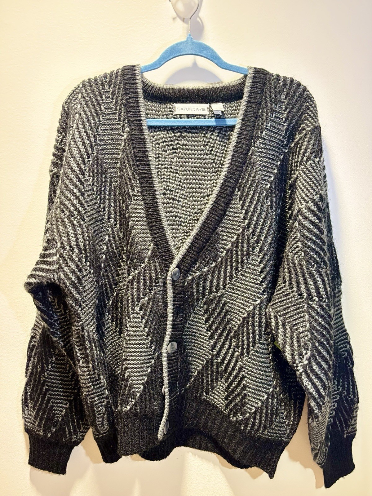 Vintage SATURDAYS 1980s Geometric Black Gray Acrylic Button-Up Sweater Size L