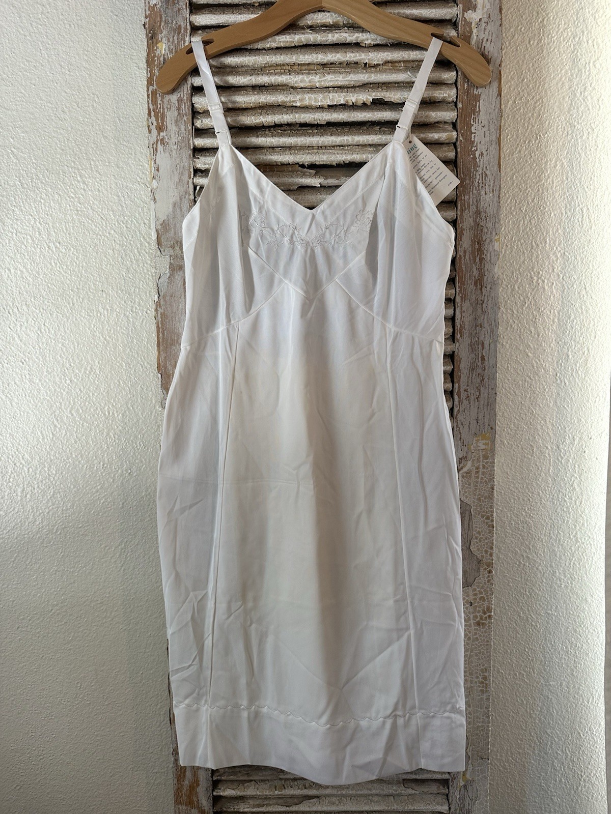 A20 NWT Vintage Carol Brent White Slip Nightgown Nylon Dress Size 16