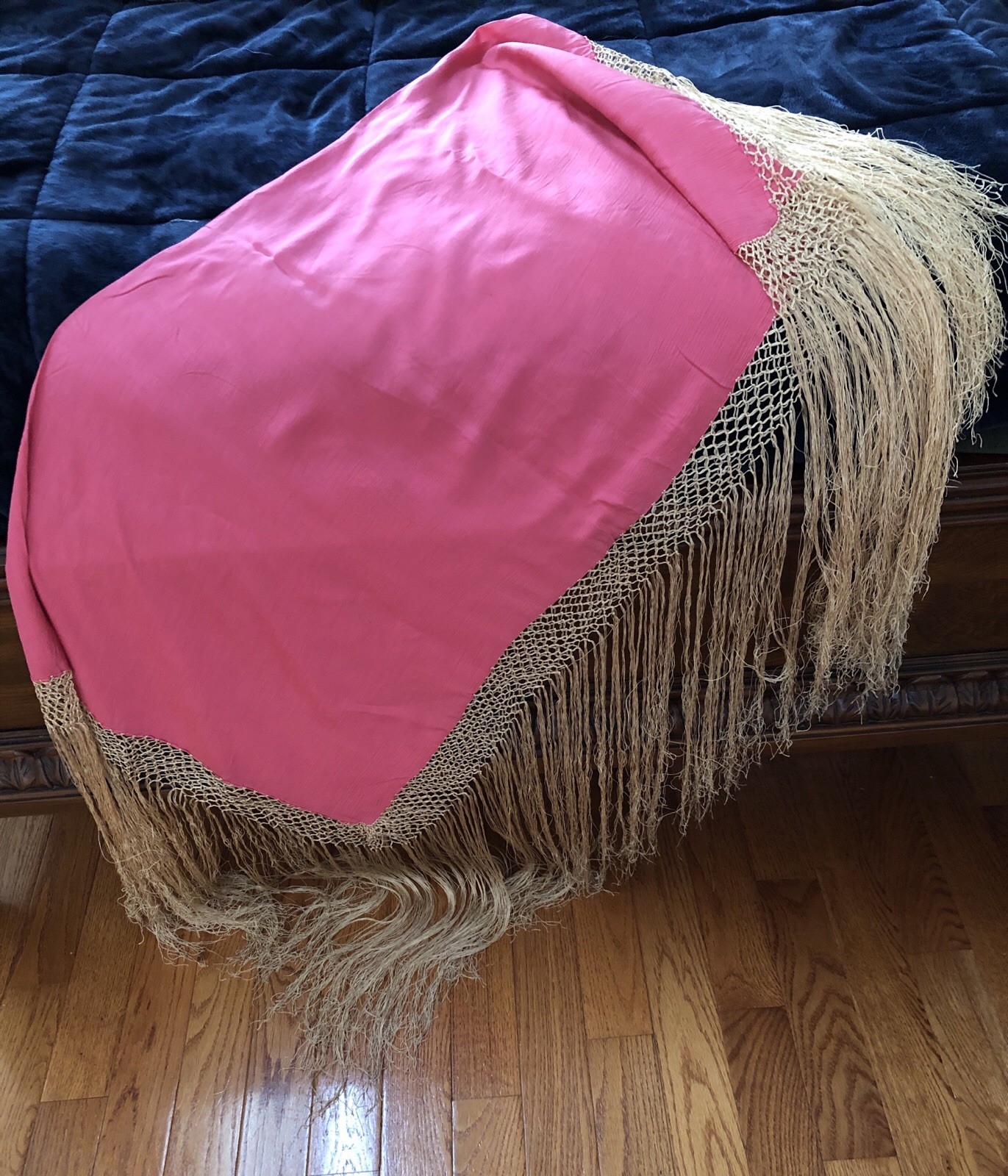 VTG 1920s CORAL PINK SILK Flapper Gatsby Hand-Tied FRINGED SHAWL Wrap EXCNT COND