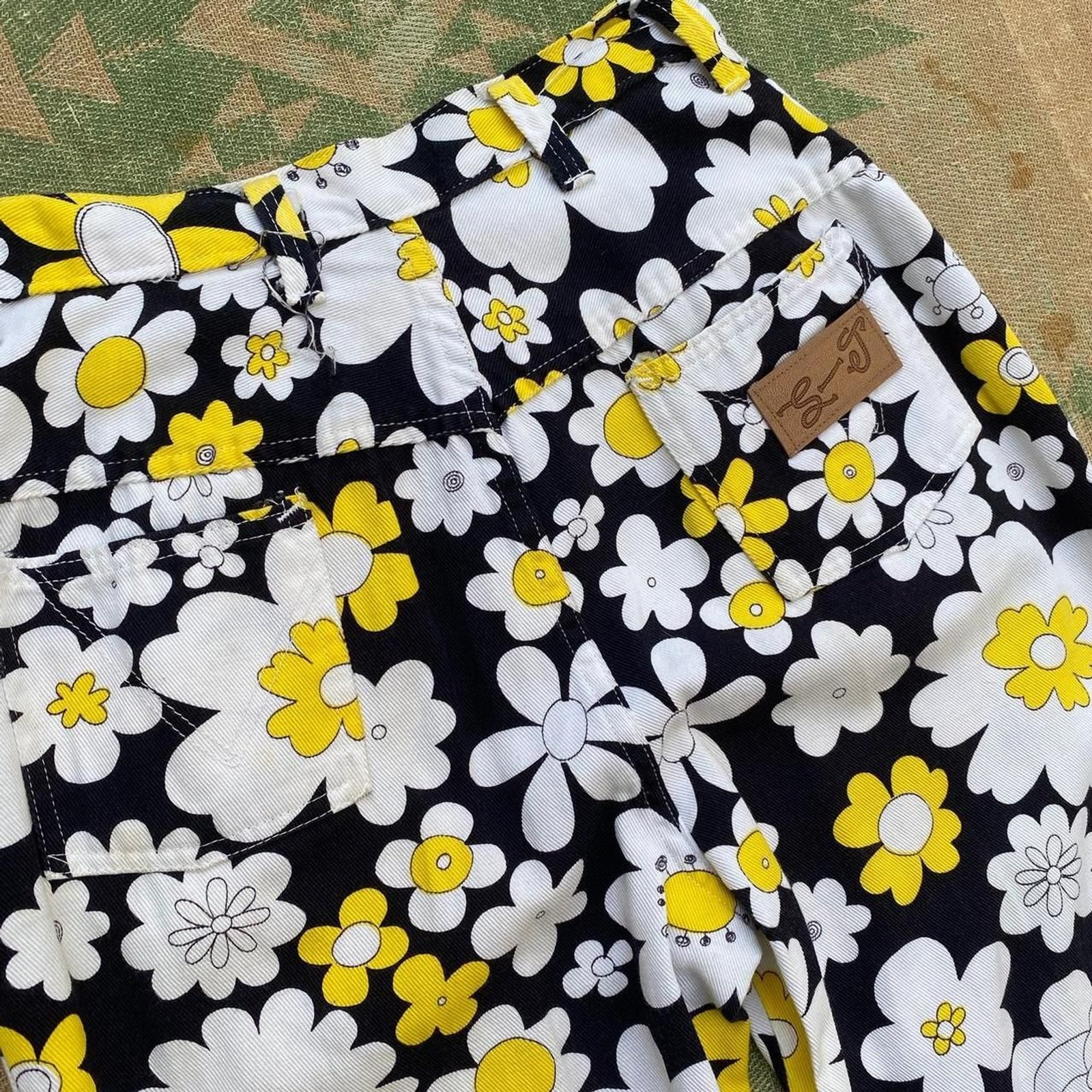 1960s/70s cotton floral printed high waisted kick flare bootcut denim pants