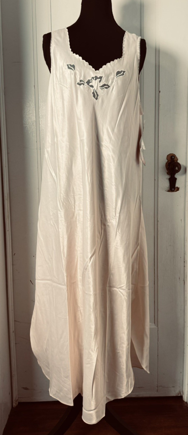 Vintage Barbizon Peach Robe & Nightgown Set NWT L Satin Lace Trim 80s Boudoir