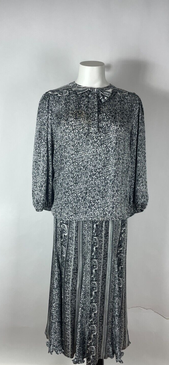 Vintage 80s DIANE FREIS ORIGINAL Jacquard Skirt suit ensemble 40″ Bust M/L